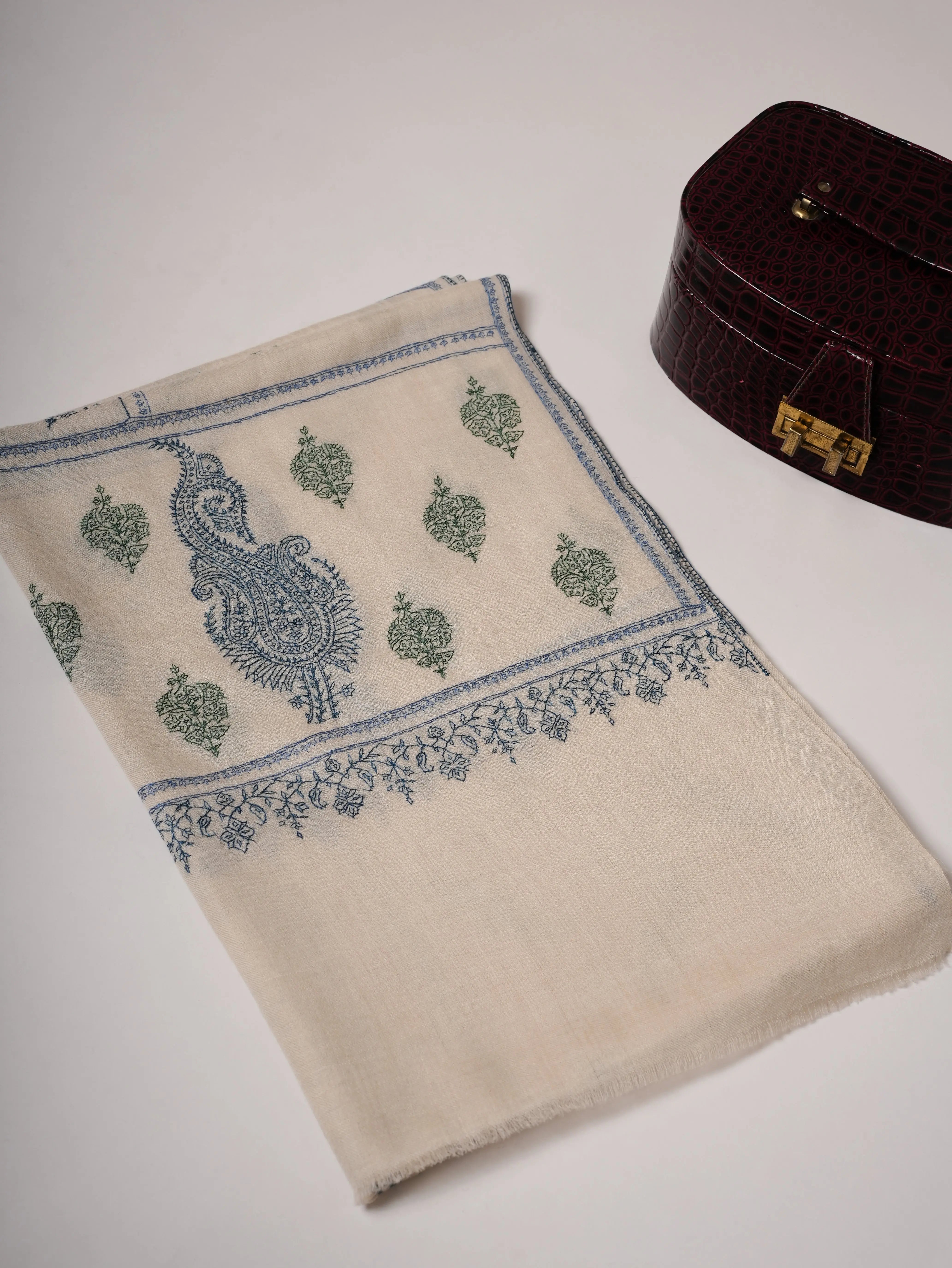 Natural White Handloomed Cashmere Scarf with Sozni Embroidery Shahkaar