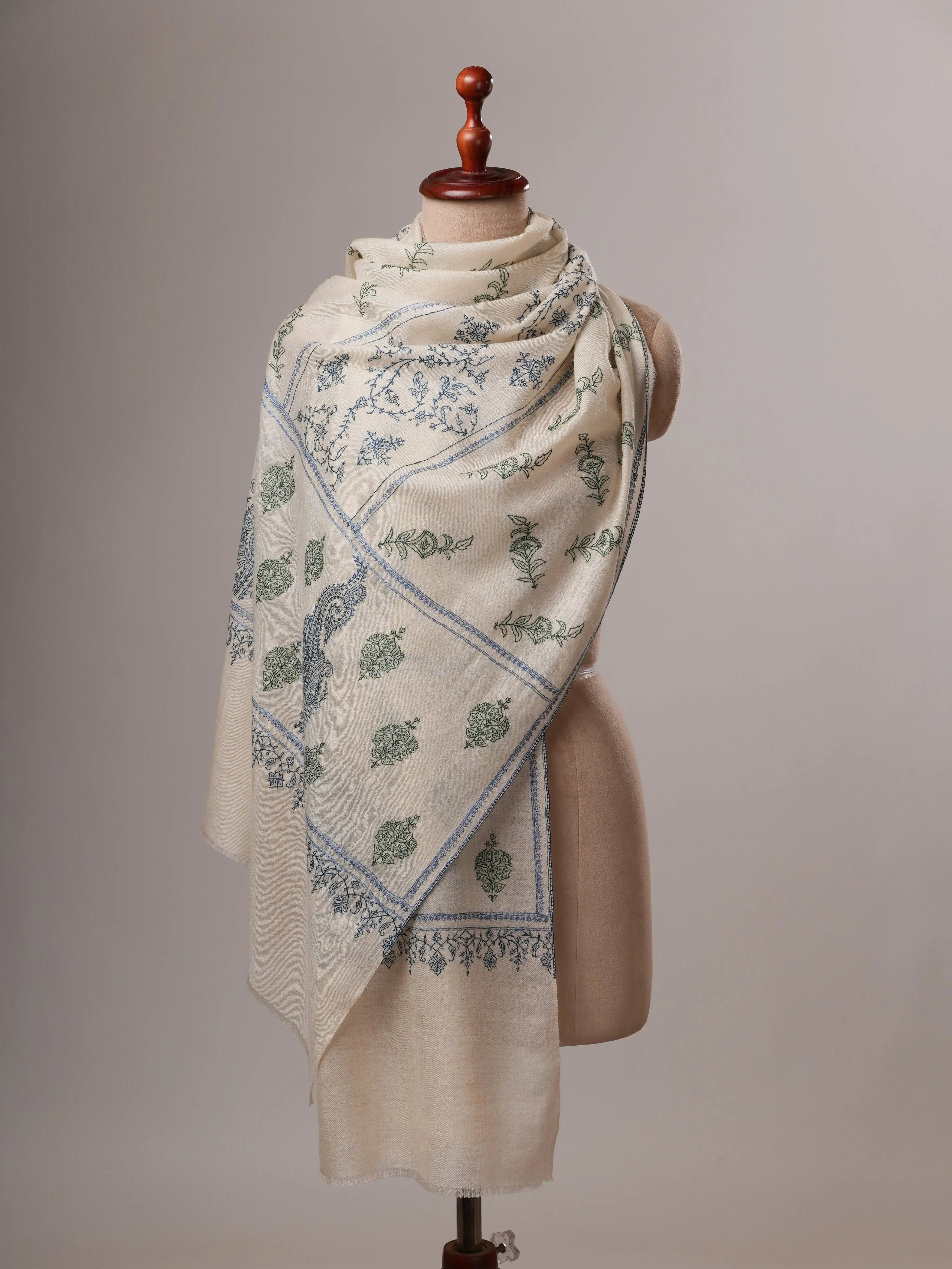 Natural White Handloomed Cashmere Scarf with Sozni Embroidery Shahkaar