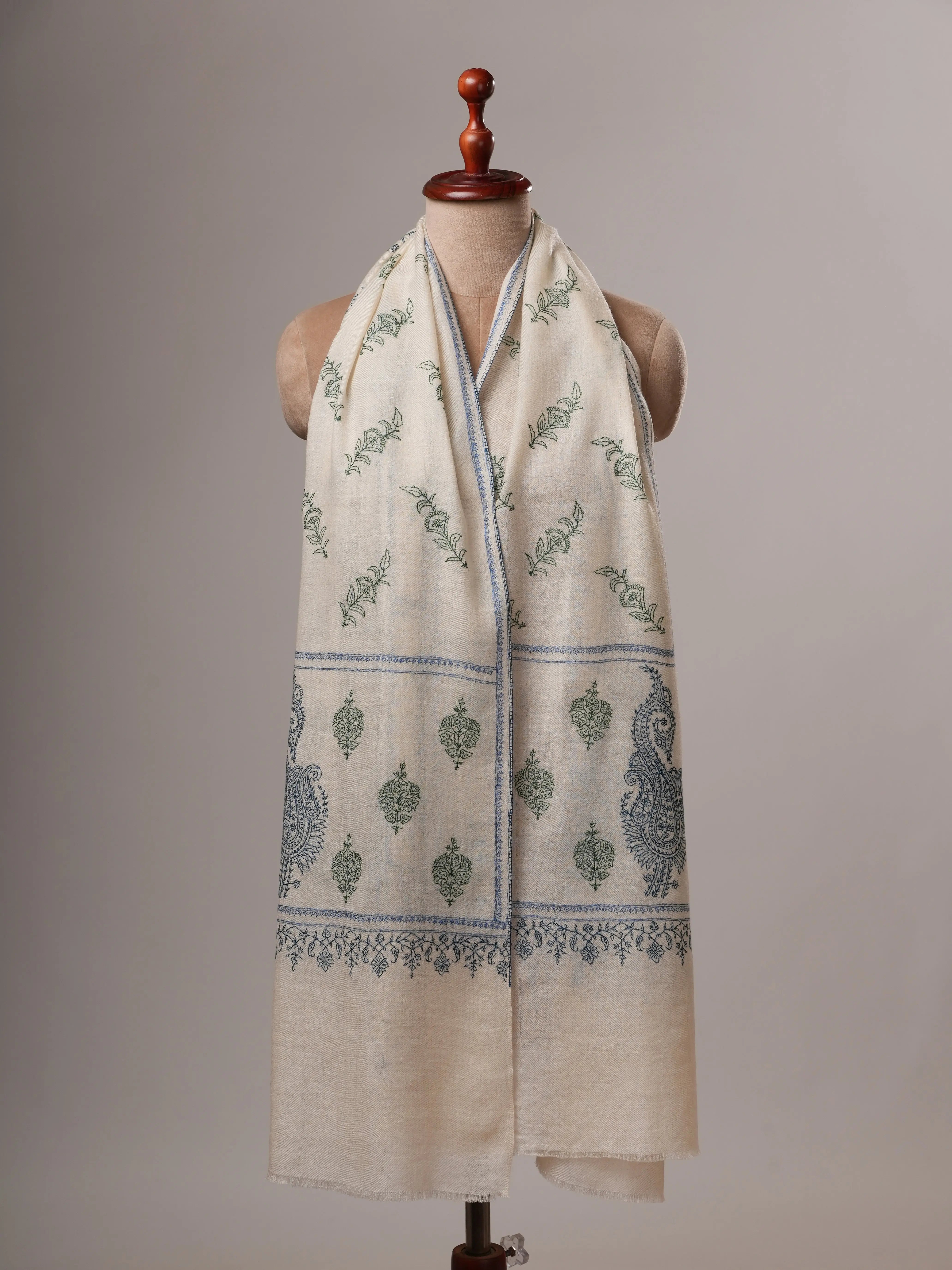 Natural White Handloomed Cashmere Scarf with Sozni Embroidery Shahkaar