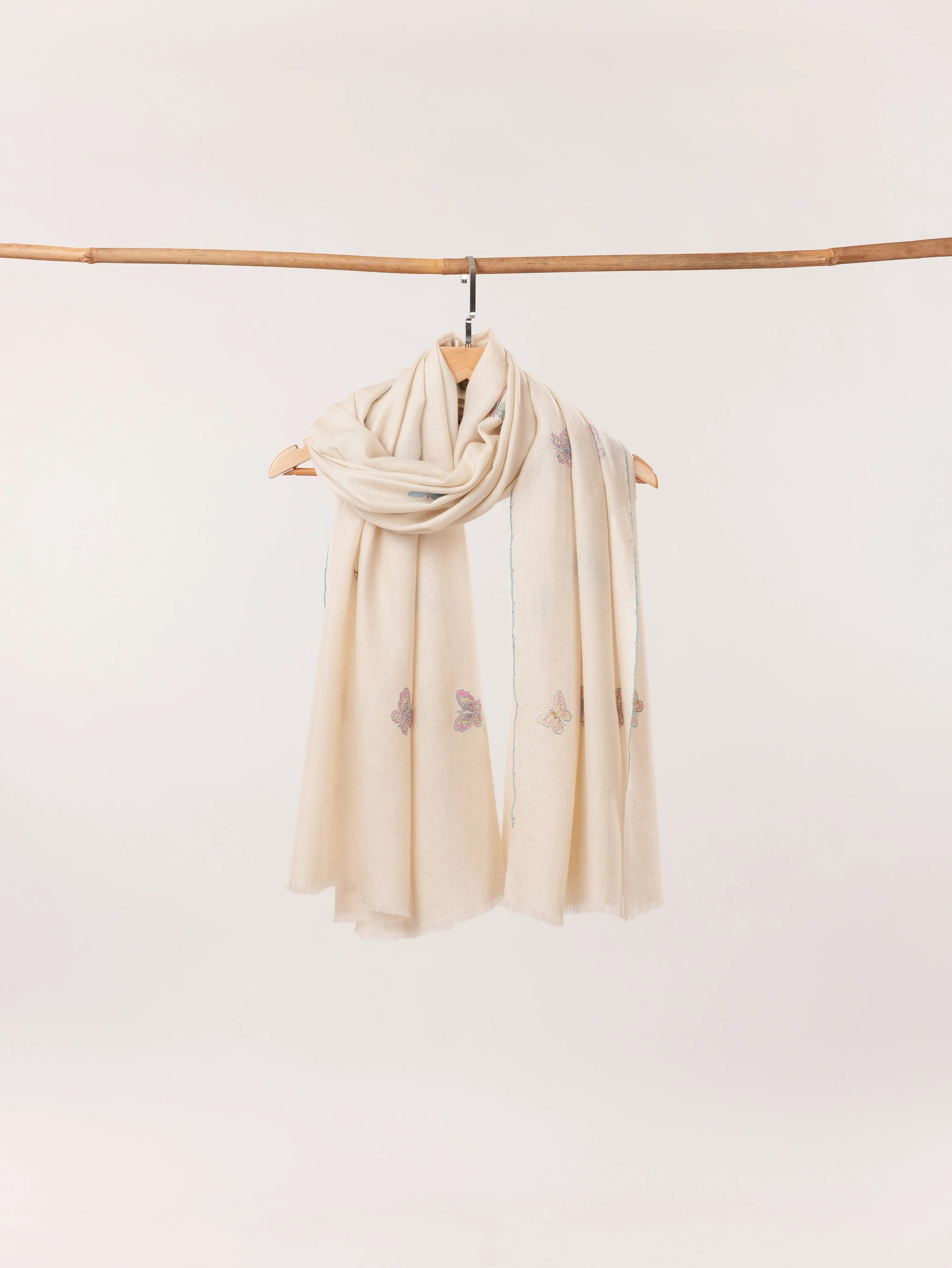 Handwoven White Kashmiri Pashmina Shawl with Hand Sozni Buteh Embroidery Shahkaar.com