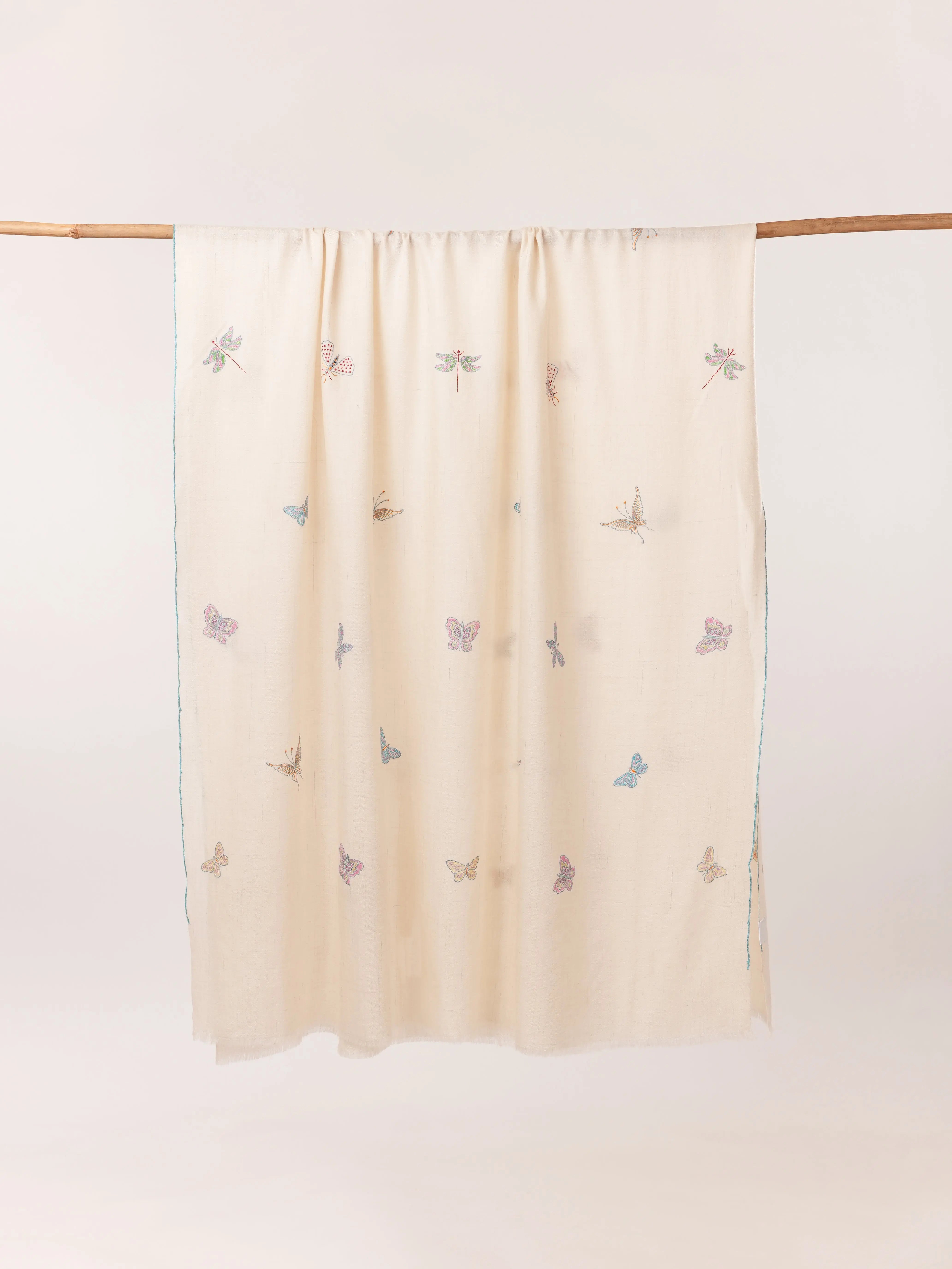 Handwoven White Kashmiri Pashmina Shawl with Hand Sozni Buteh Embroidery Shahkaar.com