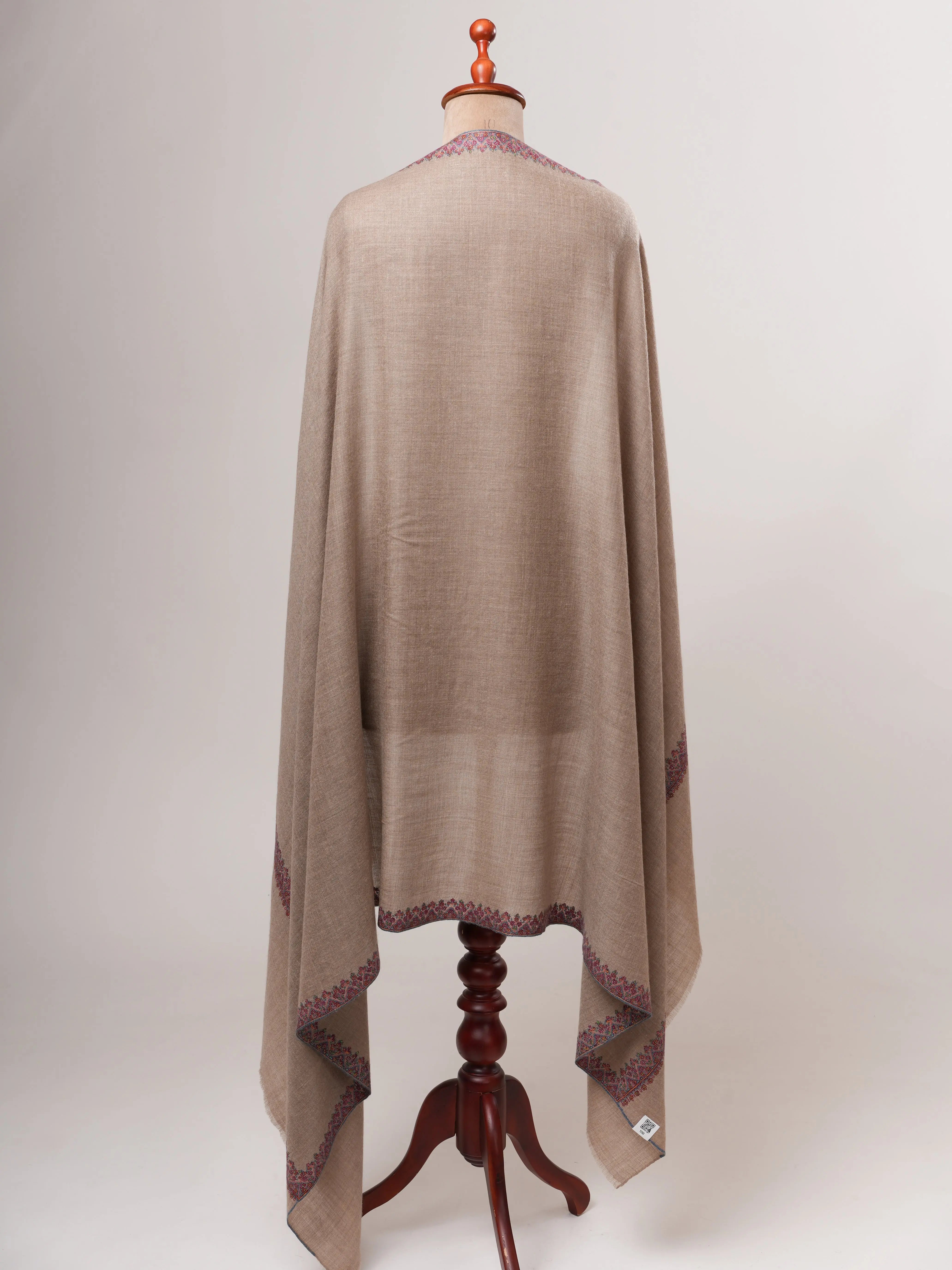 Natural Grey Hashia Embroidered Kashmiri Pashmina Shawl – Elegant Handwoven Luxury Shahkaar