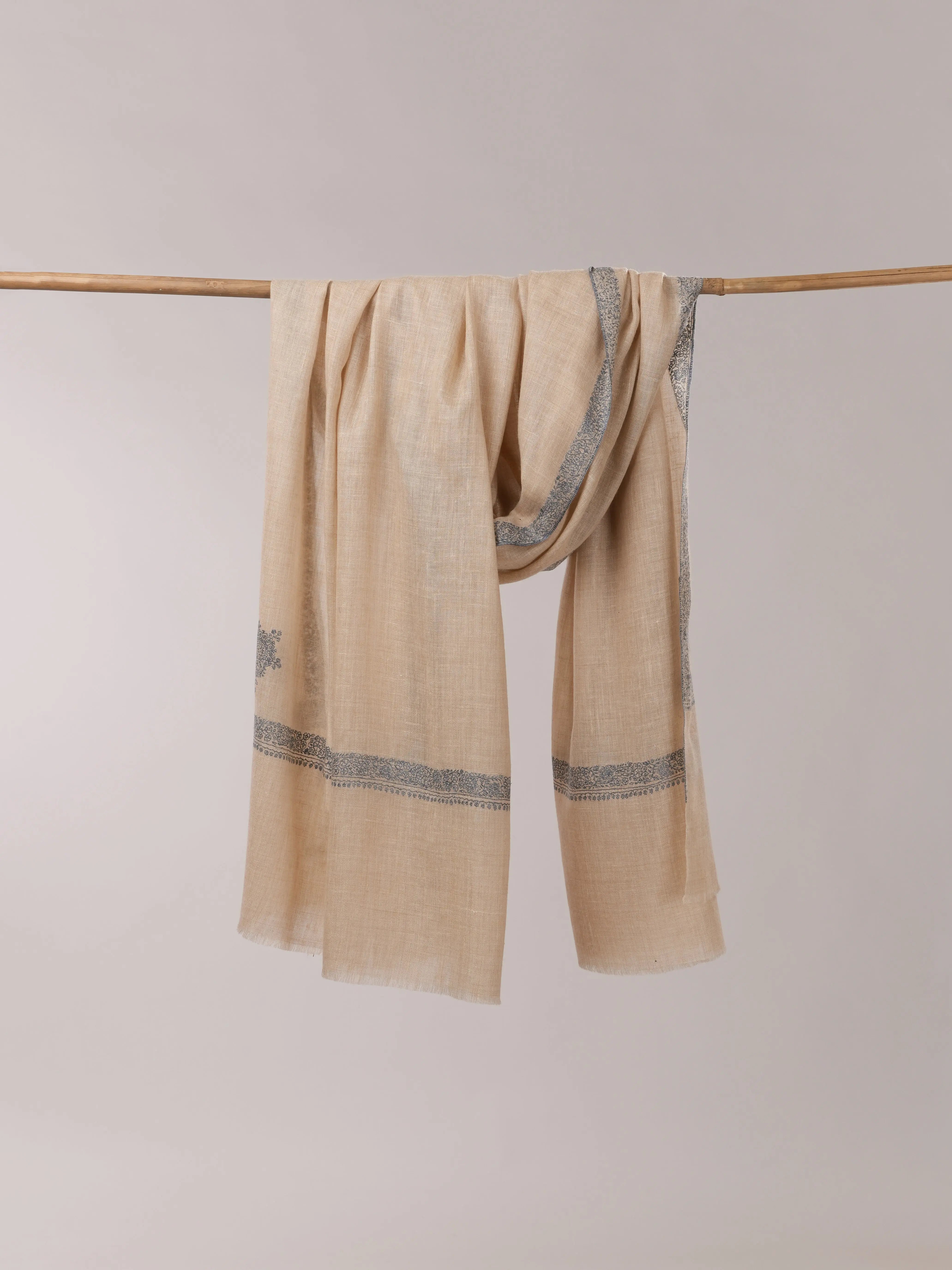 Off White Handwoven Pashmina Shawl with Border Hand Embroidery Shahkaar.com