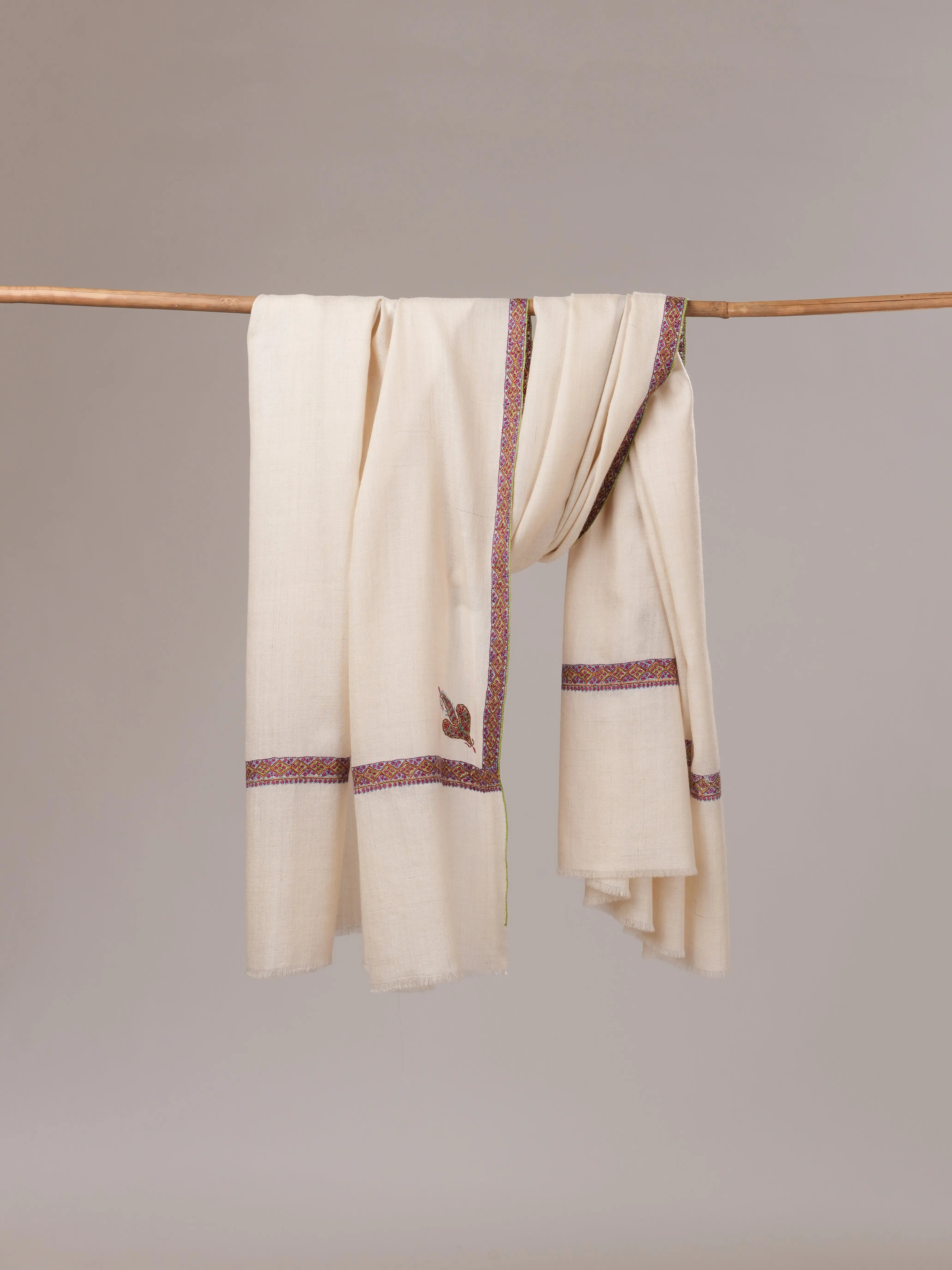 Natural White Pashmina Shawl with Classic Hashia Hand Embroidery Shahkaar.com