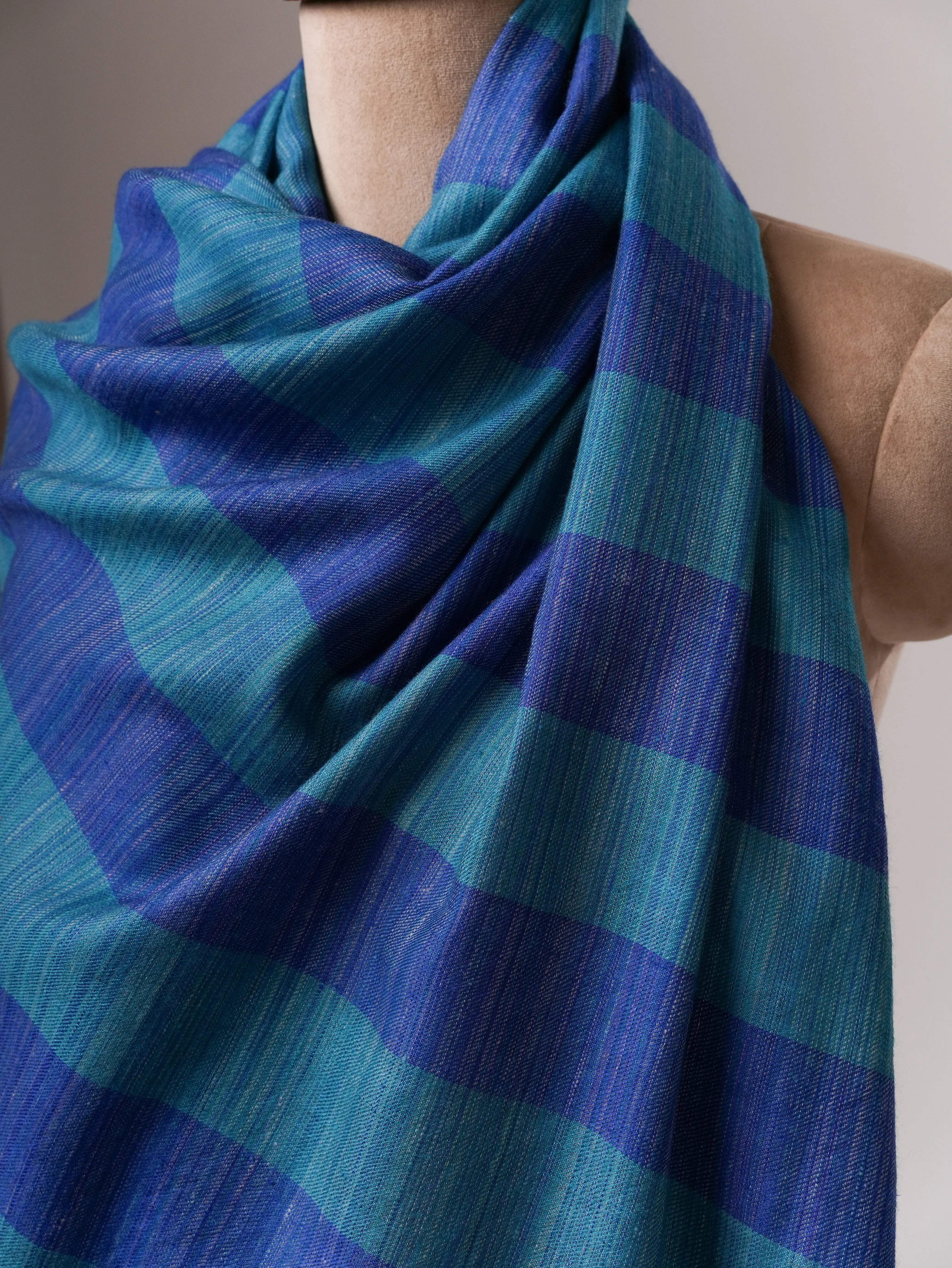 Hand Crafted Contemporary Blue Pure Pashmina Shawl