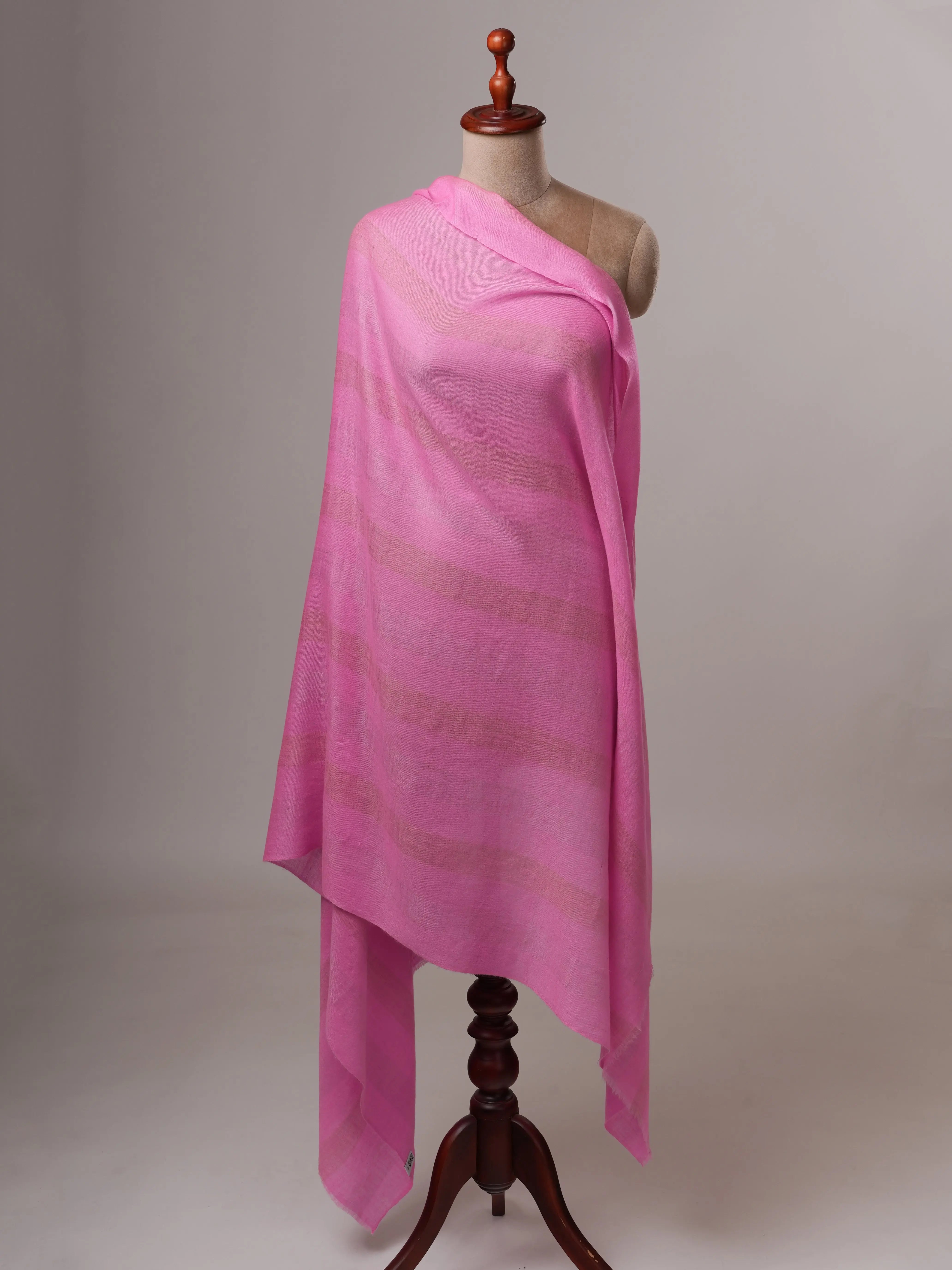 Handwoven Baby Pink Pashmina Shawl with Elegant Zari Detailing Shahkaar