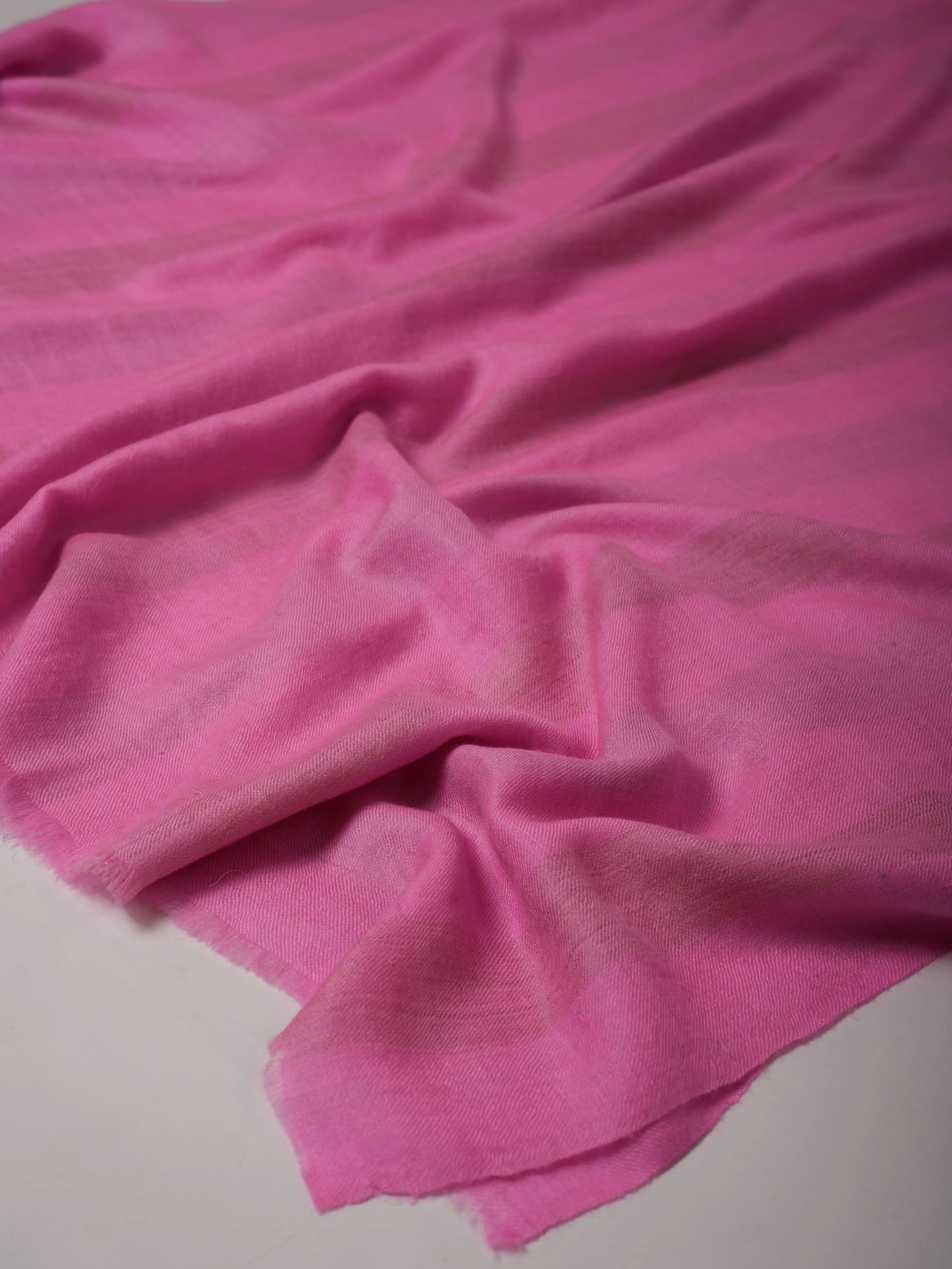 Handwoven Baby Pink Pashmina Shawl with Elegant Zari Detailing Shahkaar
