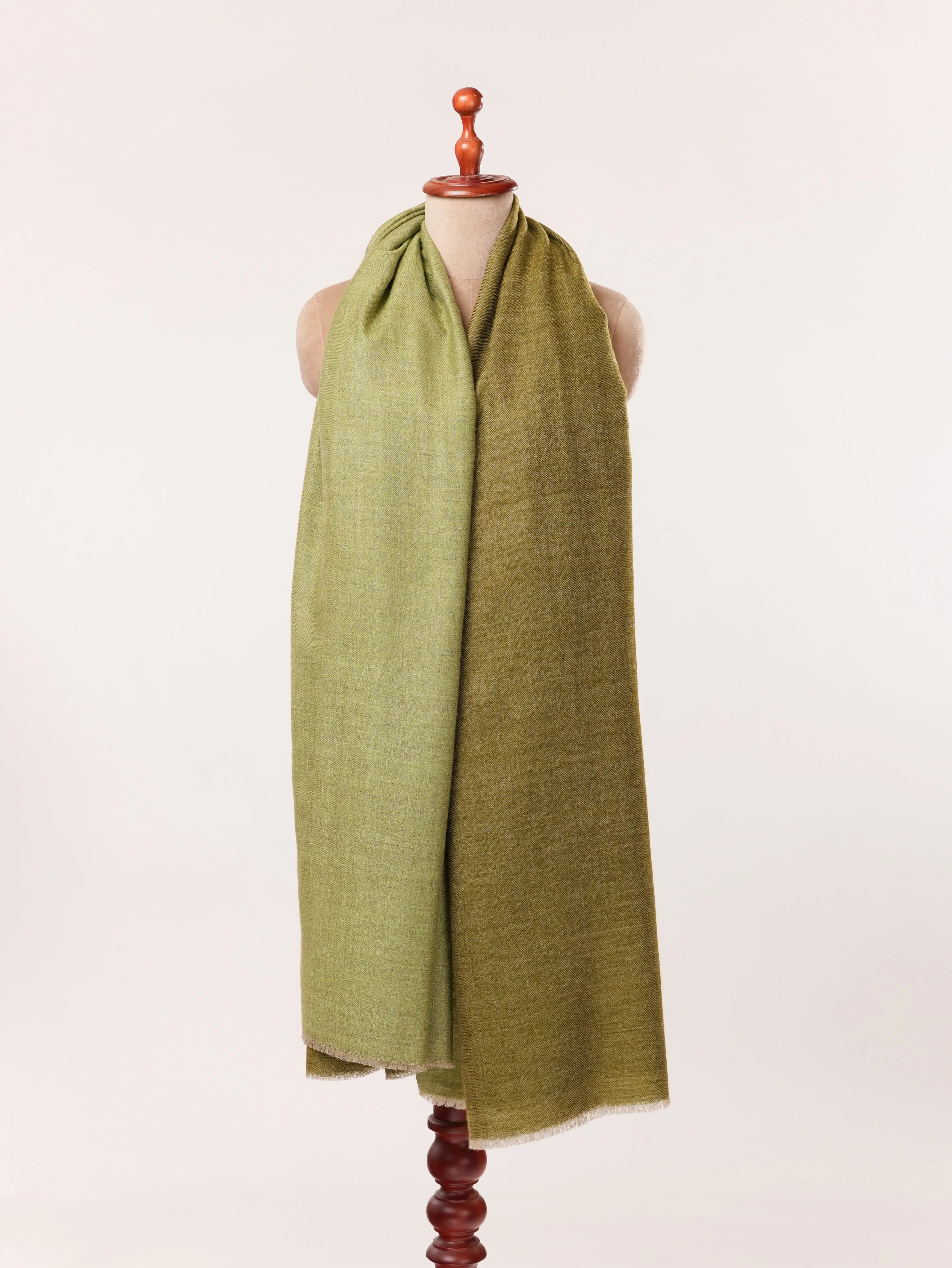 Handspun Green Oversized Pashmina Shawl Handwoven with Dual Shade Shahkaar.com