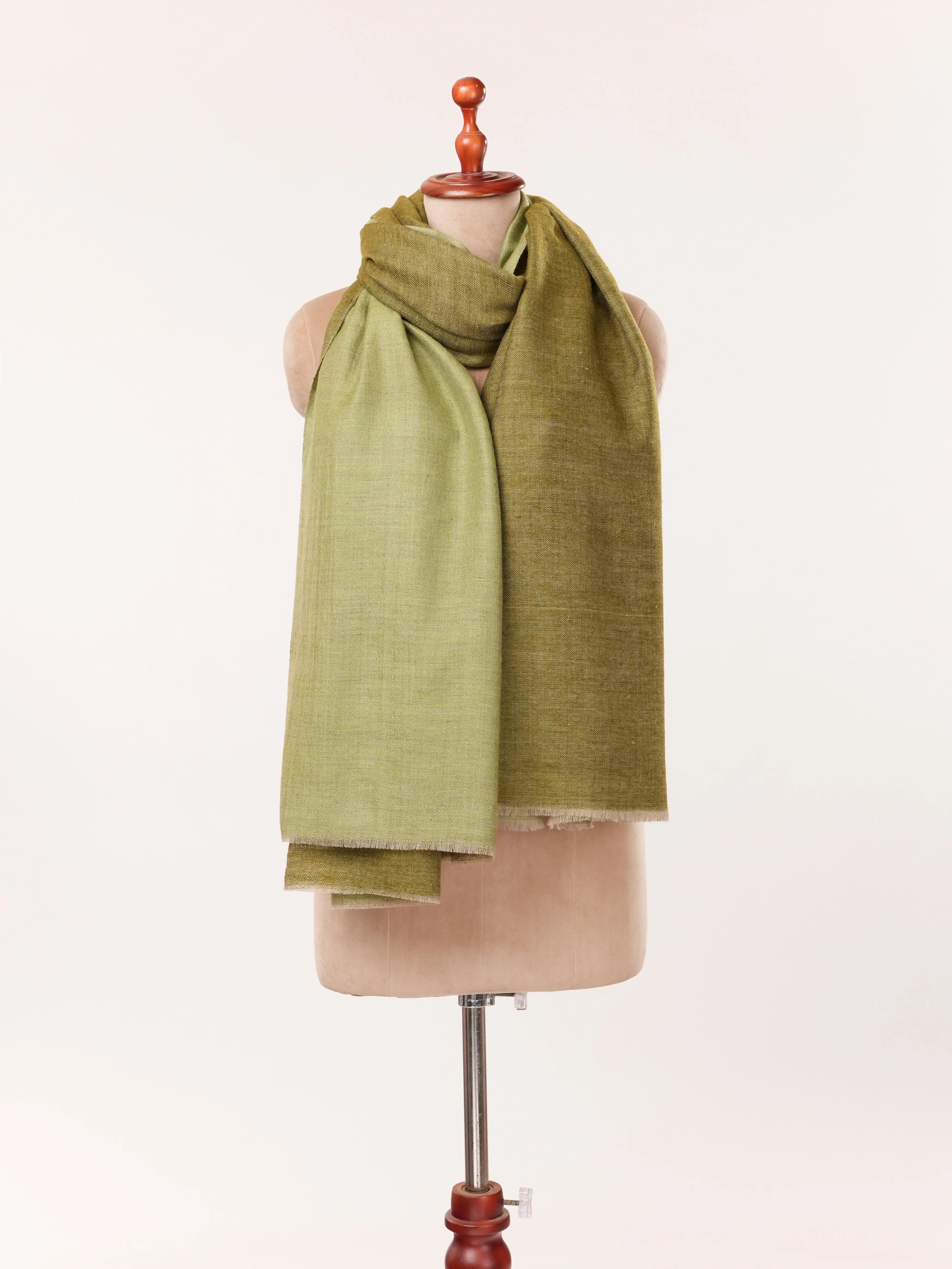 Handspun Green Oversized Pashmina Shawl Handwoven with Dual Shade Shahkaar.com