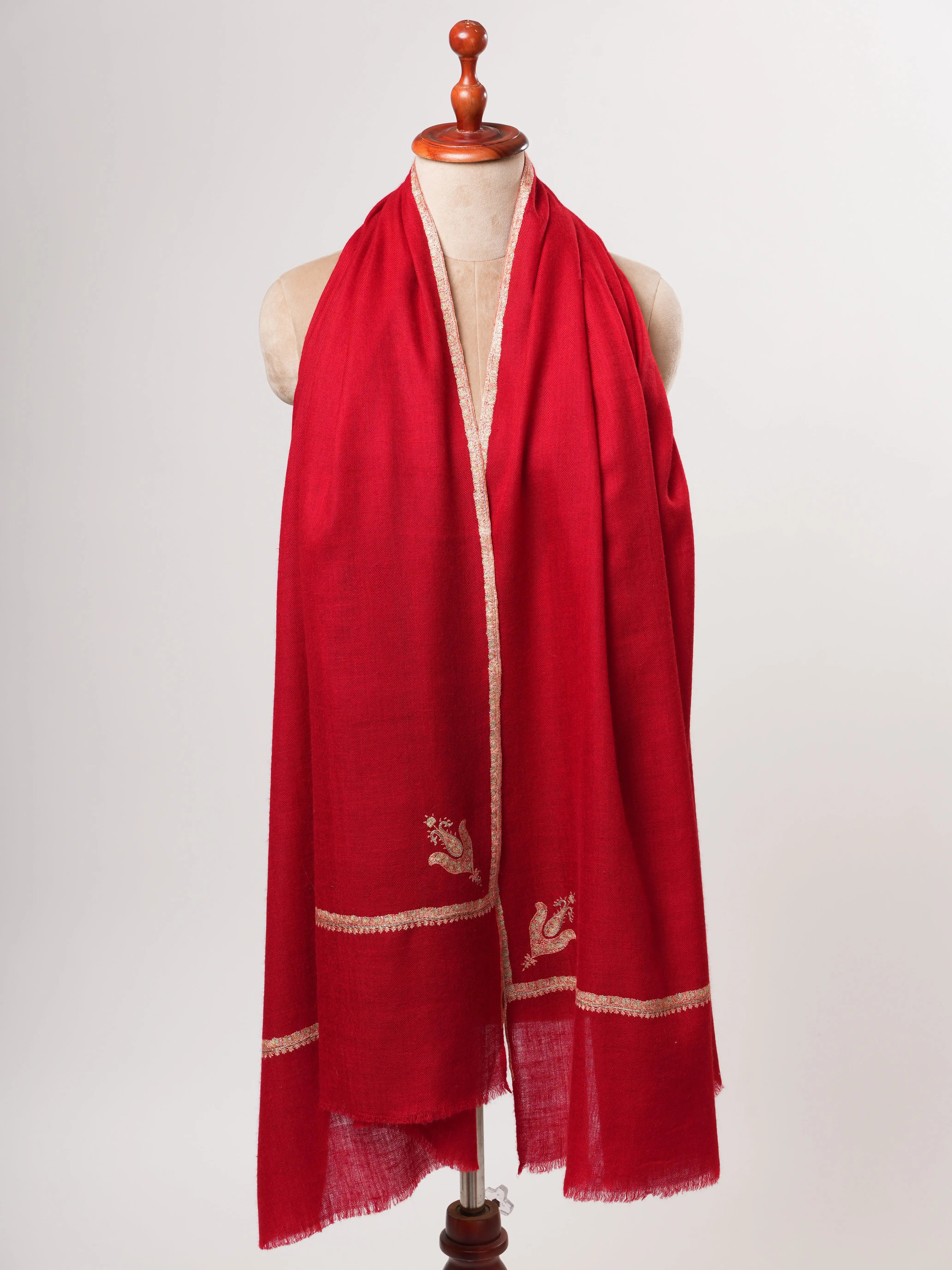 Bail Embroidered Soft Kashmiri Pashmina Shawl – Elegant Handwoven Luxury Shahkaar