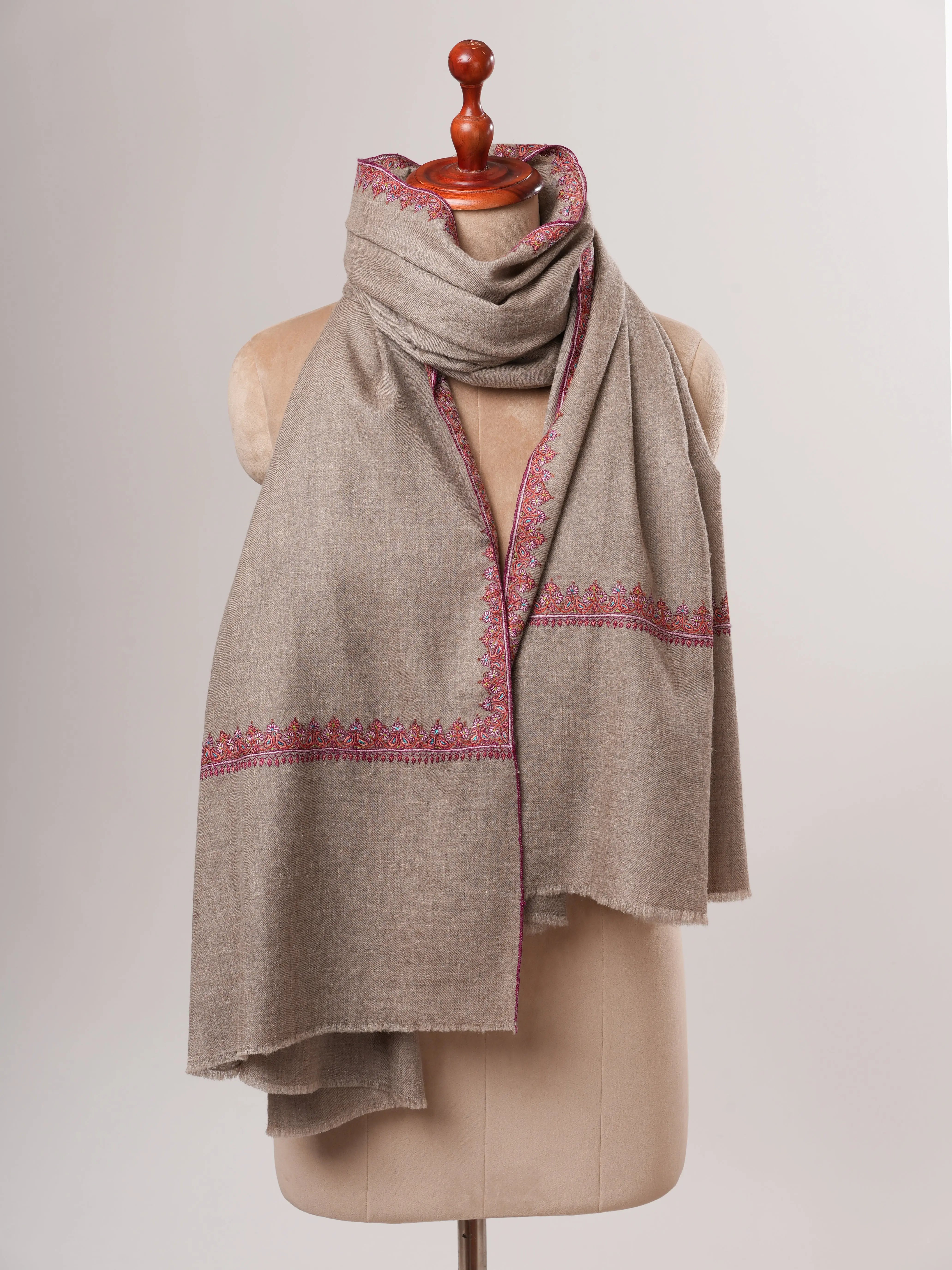 Natural Grey Hashia Embroidered Kashmiri Pashmina Shawl – Timeless Handwoven Luxury Shahkaar
