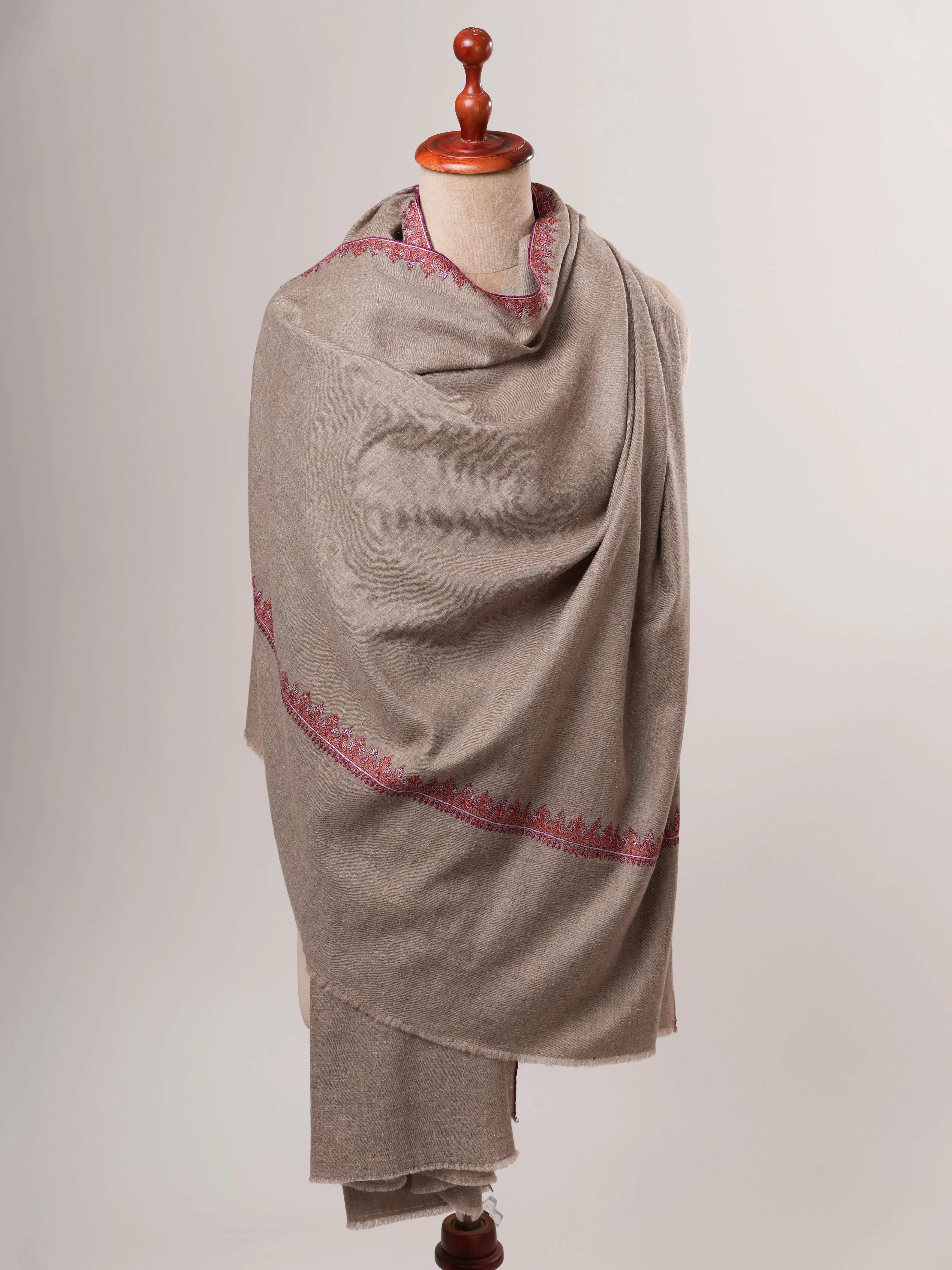 Natural Grey Hashia Embroidered Kashmiri Pashmina Shawl – Timeless Handwoven Luxury Shahkaar