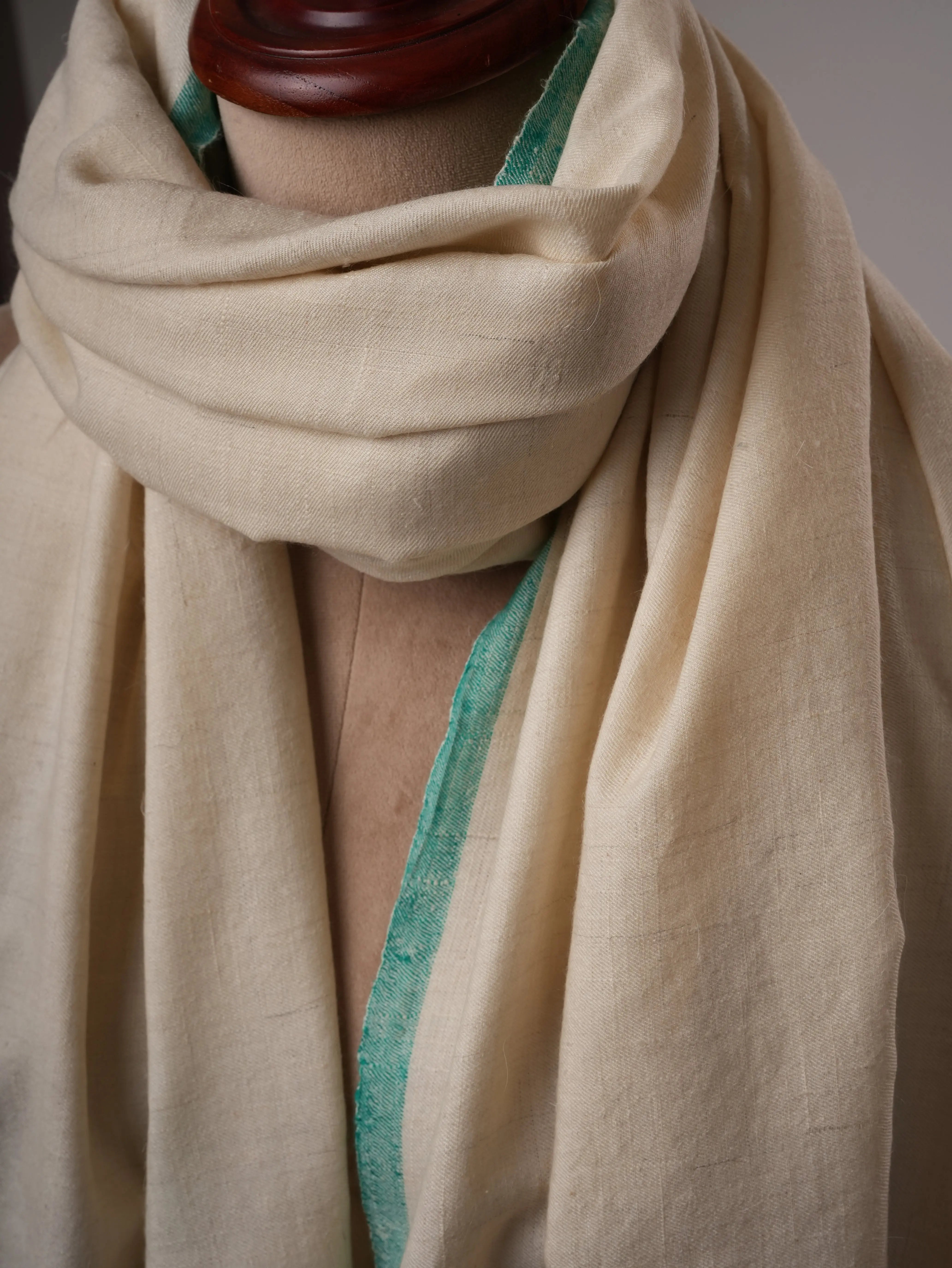 Handwoven Off White Pashmina Shawl with Soft Green Ends Shahkaar