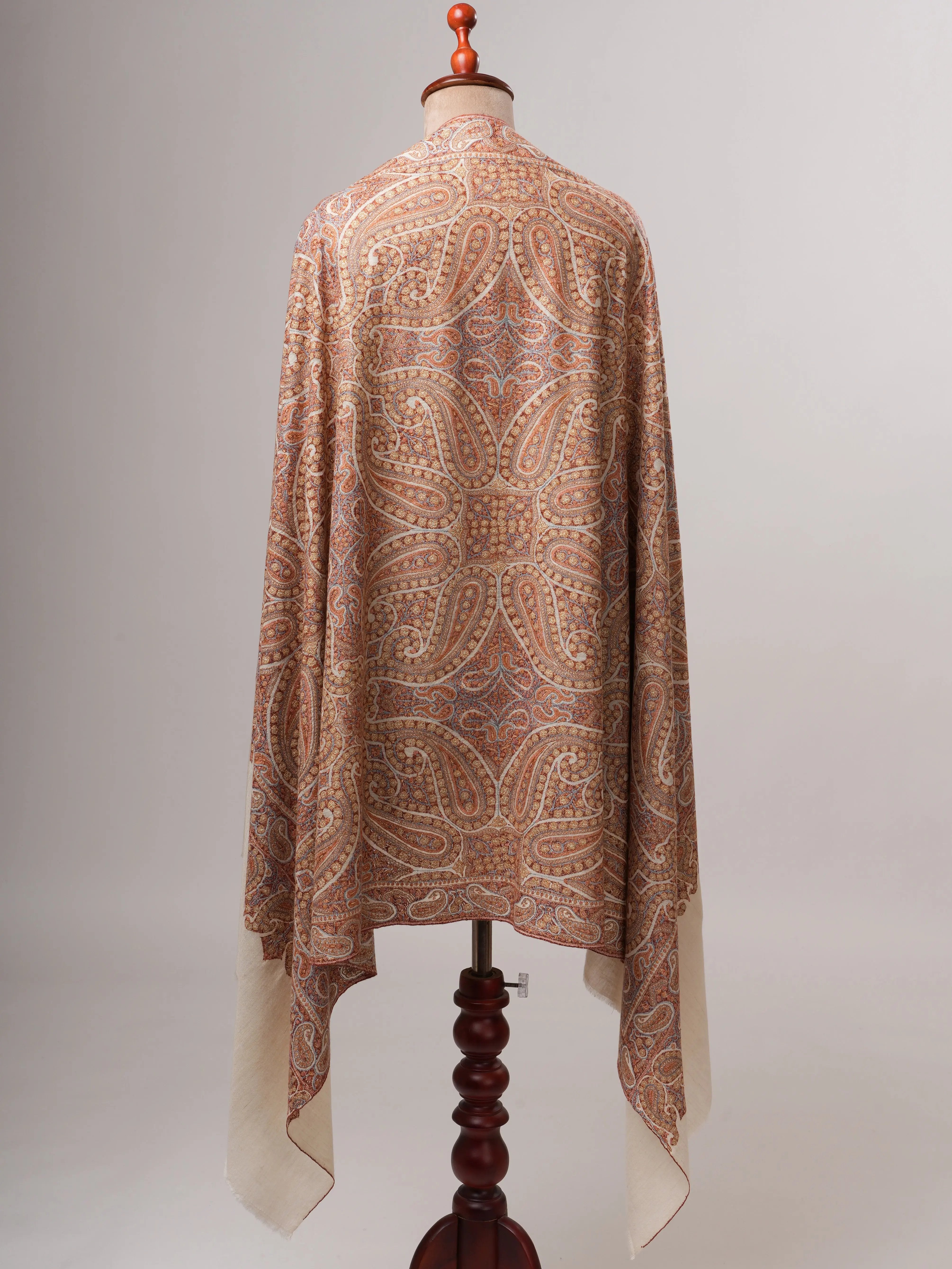 Kashmiri Ivory Pashmina Shawl with Detailed Sozni 8 Paisley Motif Shahkaar
