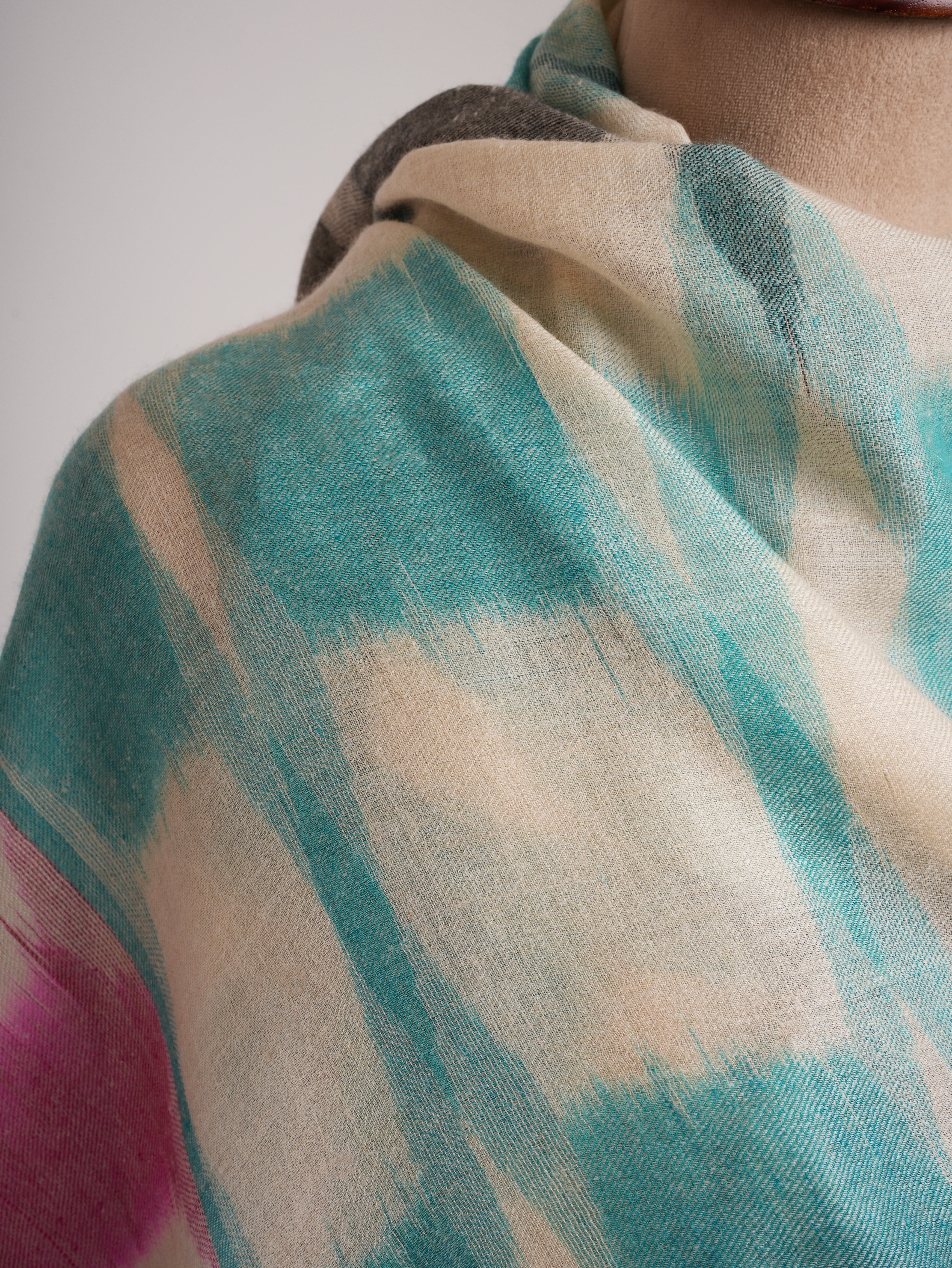 Handwoven Soft Featherlight Pashmina Shawl