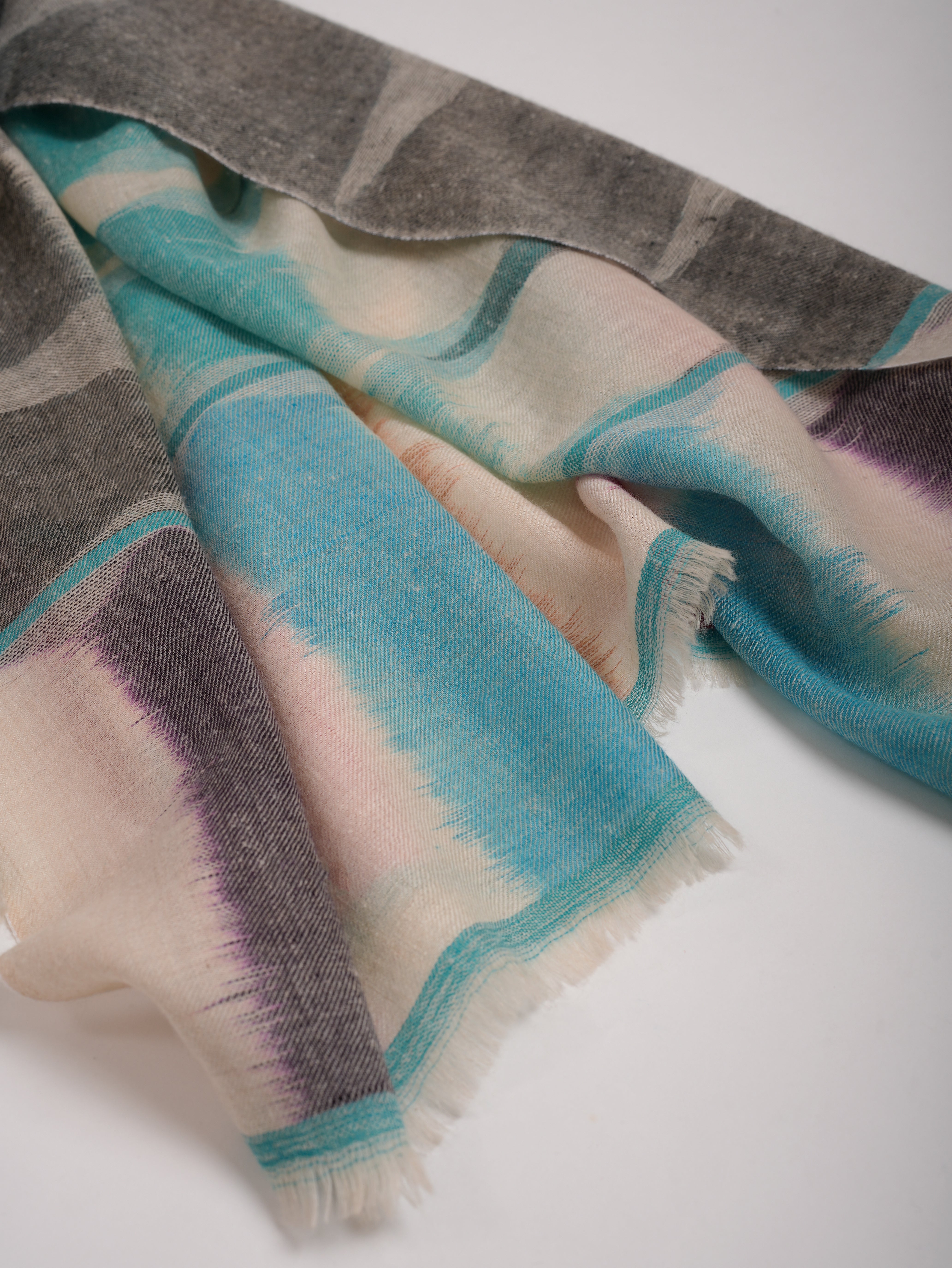 Handwoven Soft Featherlight Pashmina Shawl