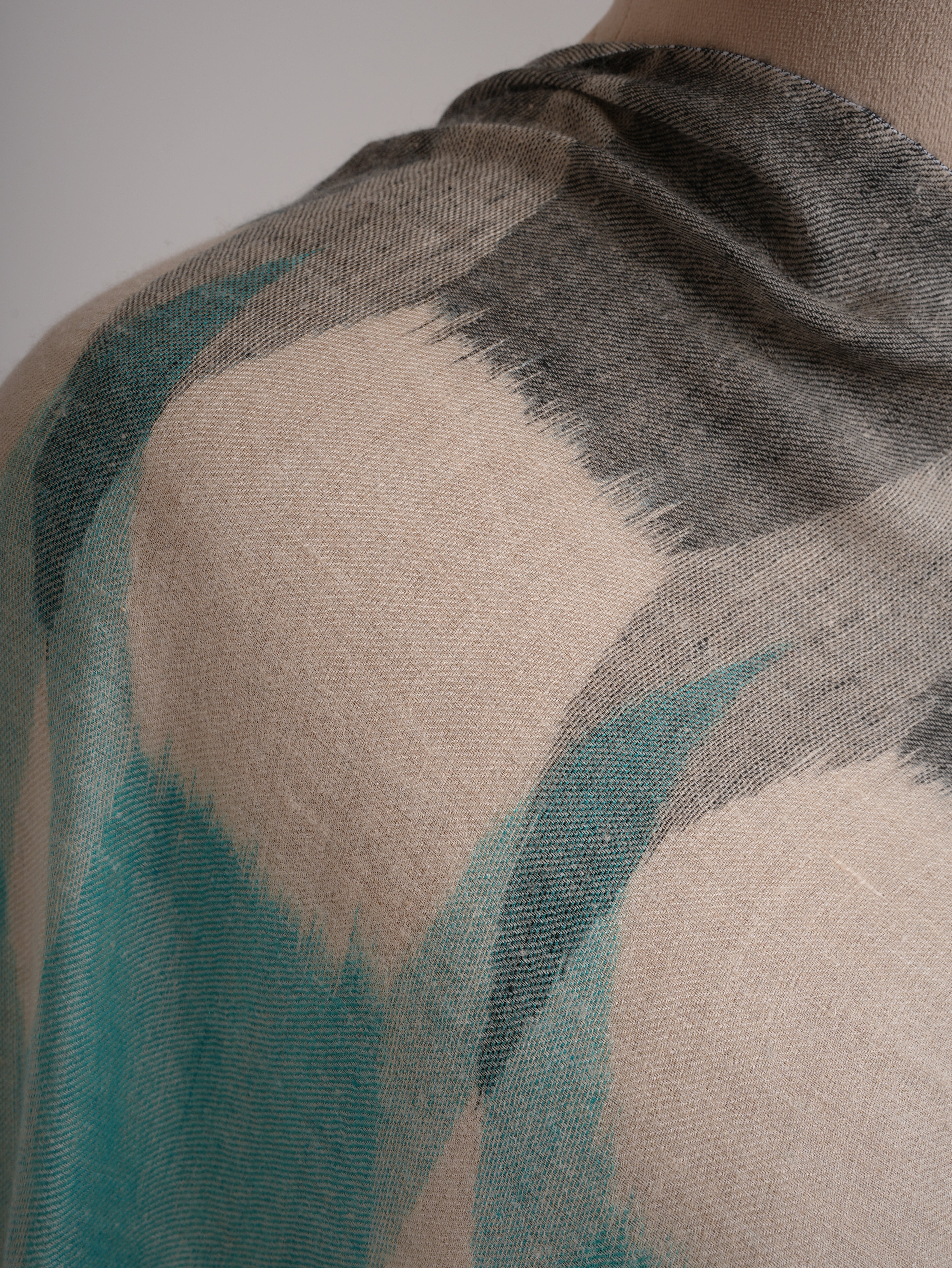 Handwoven Soft Featherlight Pashmina Shawl