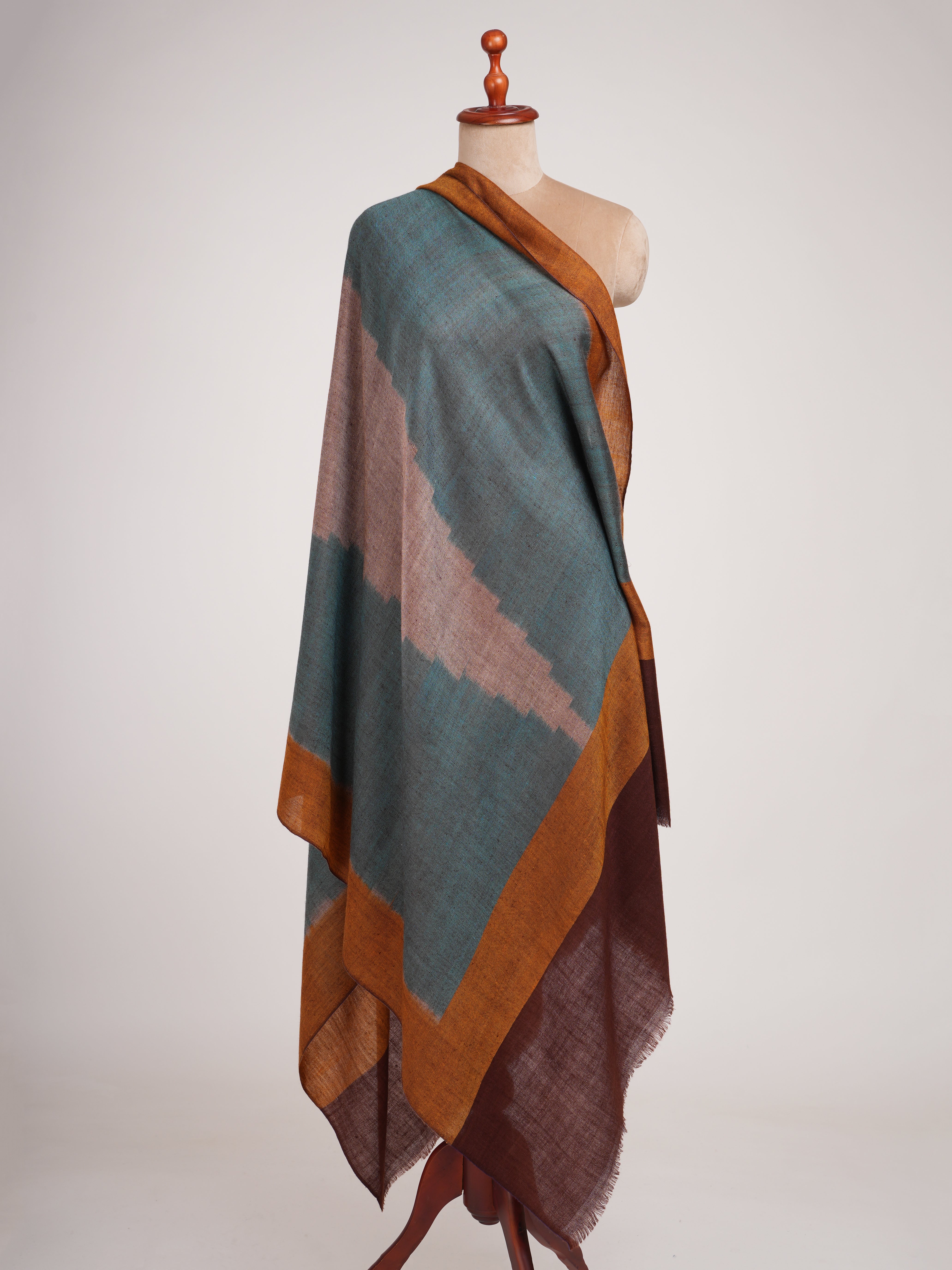 Handwoven Featherlight Pashmina Shawl