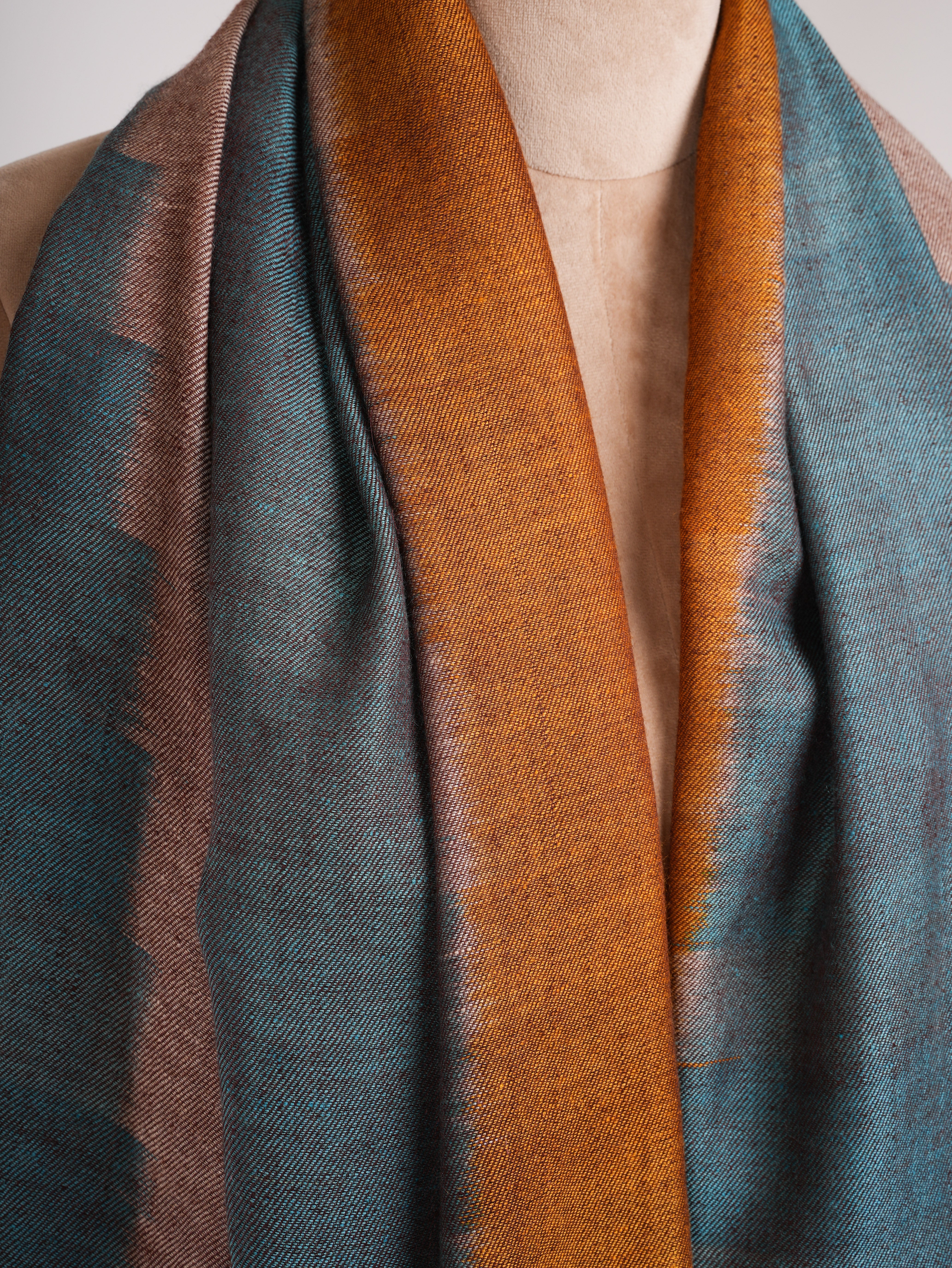 Handwoven Featherlight Pashmina Shawl