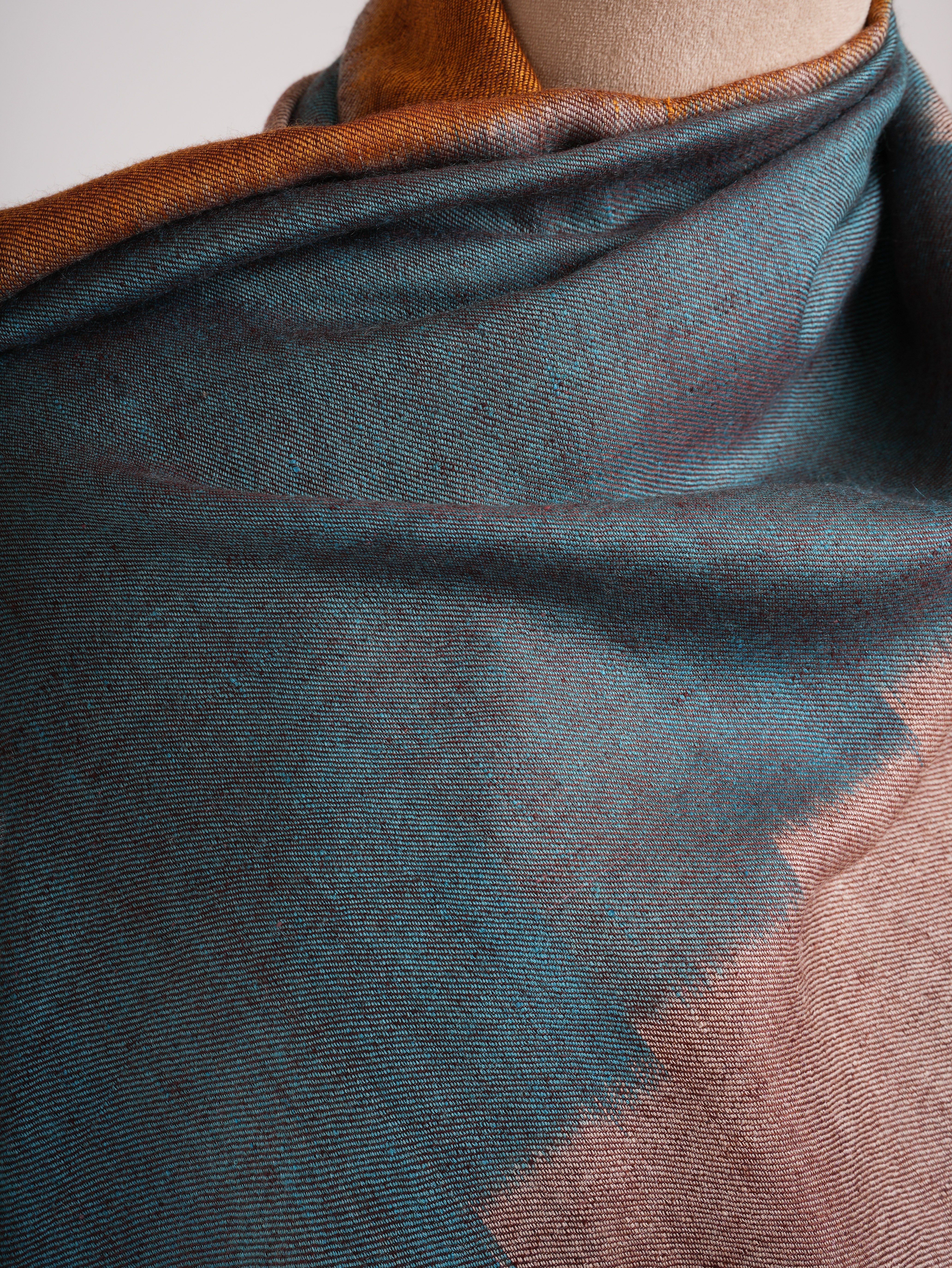 Handwoven Featherlight Pashmina Shawl