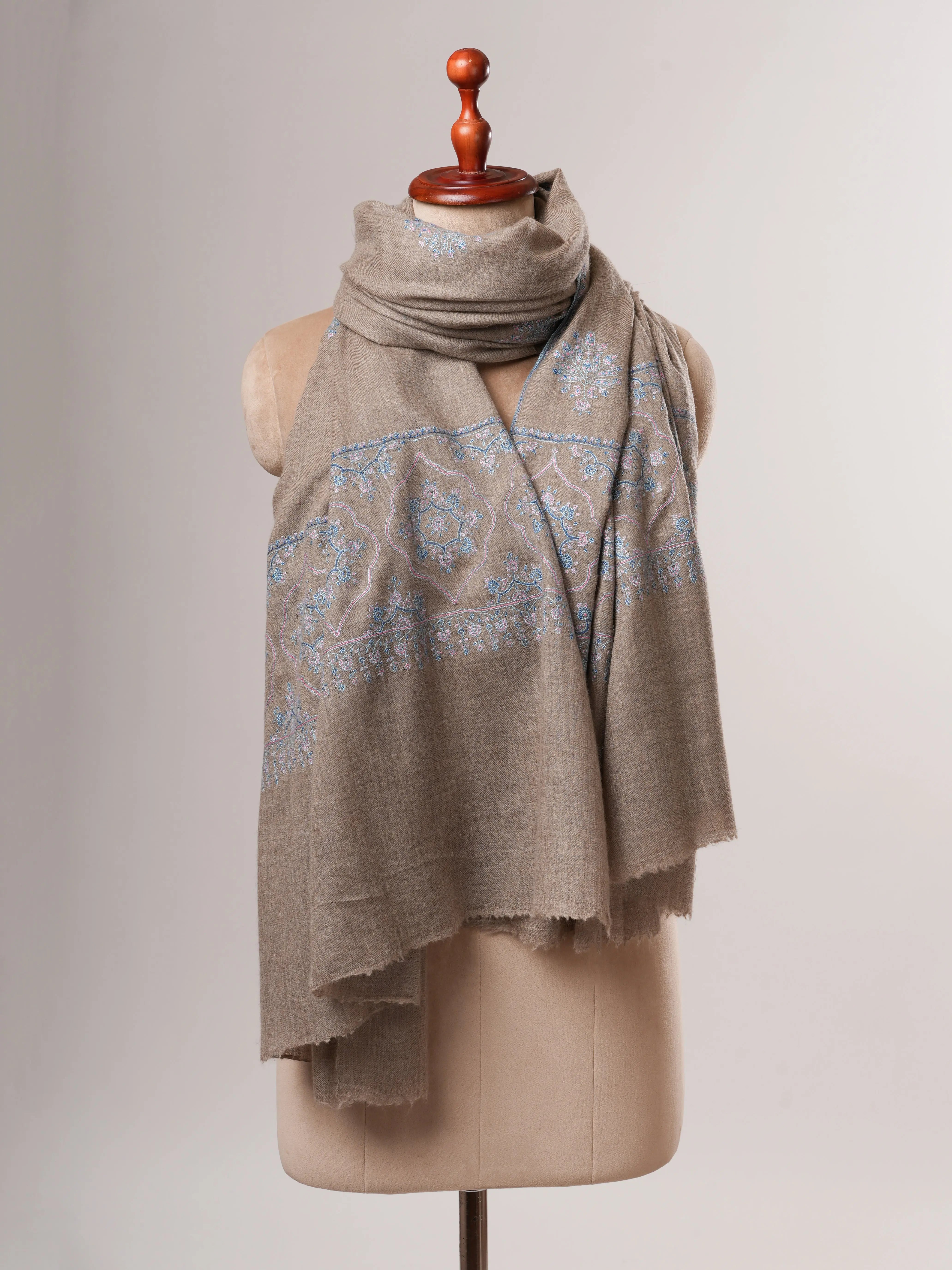 Grey Lightweight Pashmina Shawl – Hand-Embroidered Palla Design Shahkaar