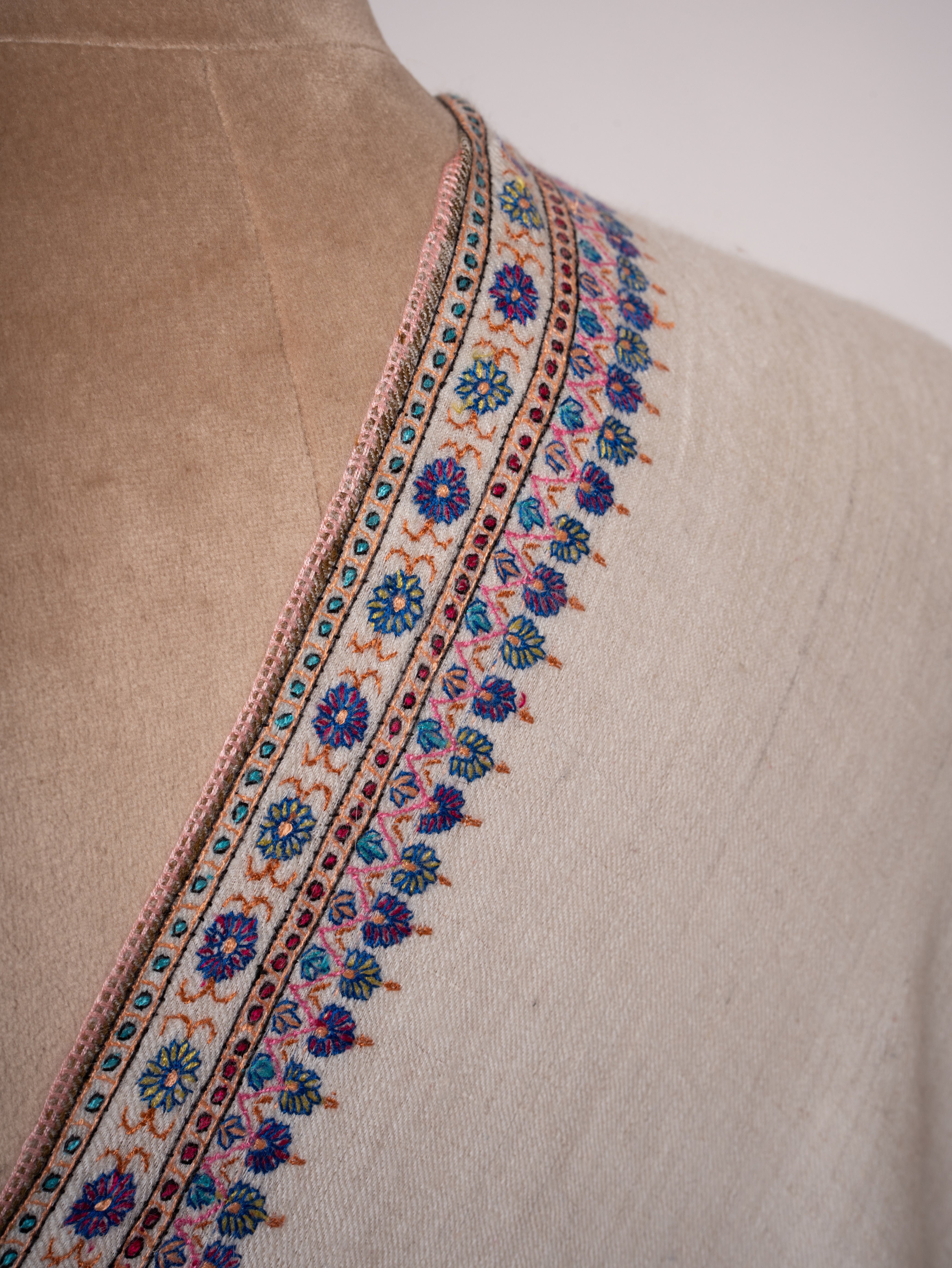 Handspun Kashmiri Pashmina Shawl Kani Weave & Palla Embroidery on Ends Shahkaar