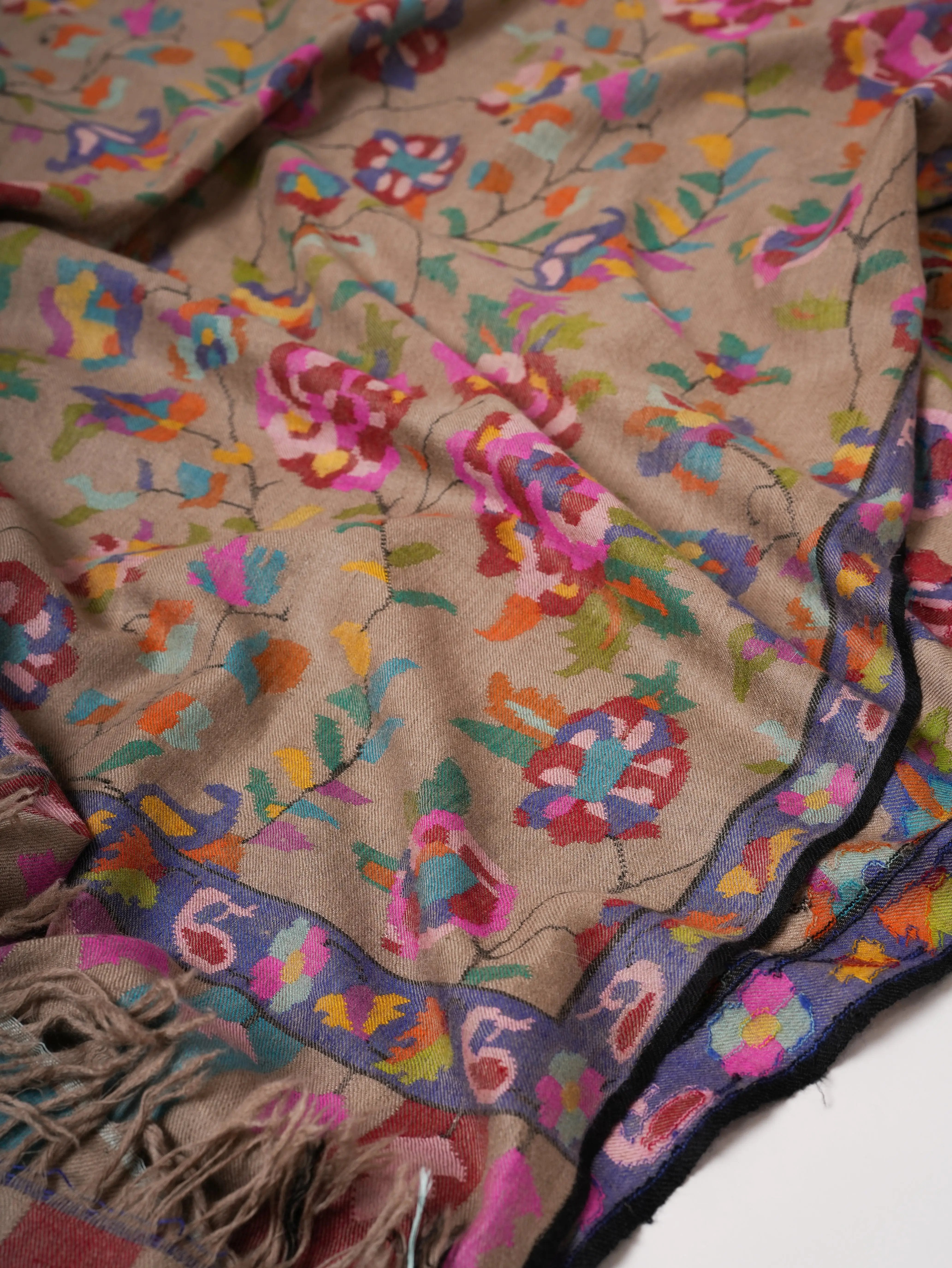 Handwoven Natural Grey Kani Pashmina Shawl with Floral Motifs Shahkaar