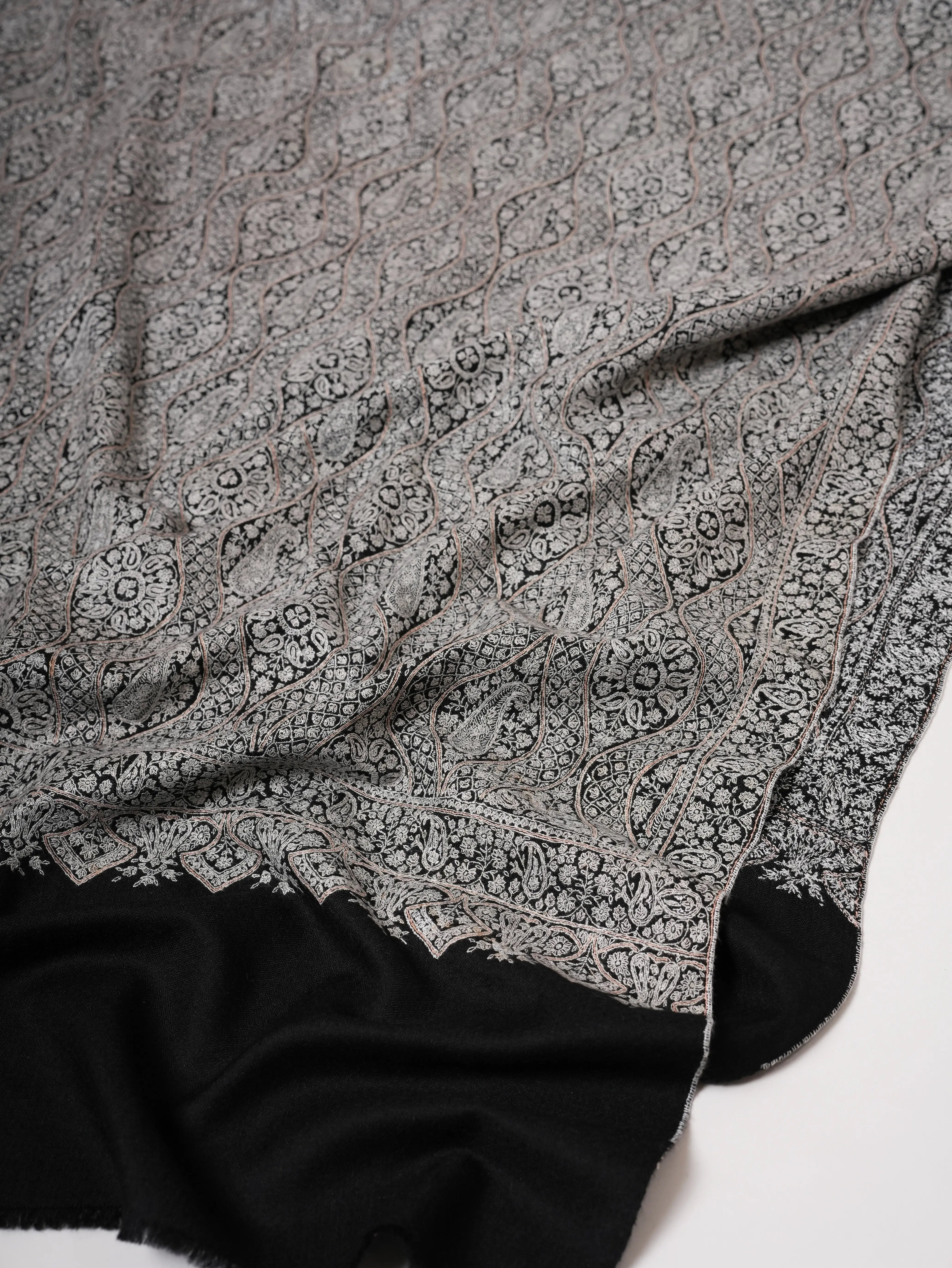 Black Sozni Embroidered Kashmiri Pashmina Jamavar Shawl Shahkaar