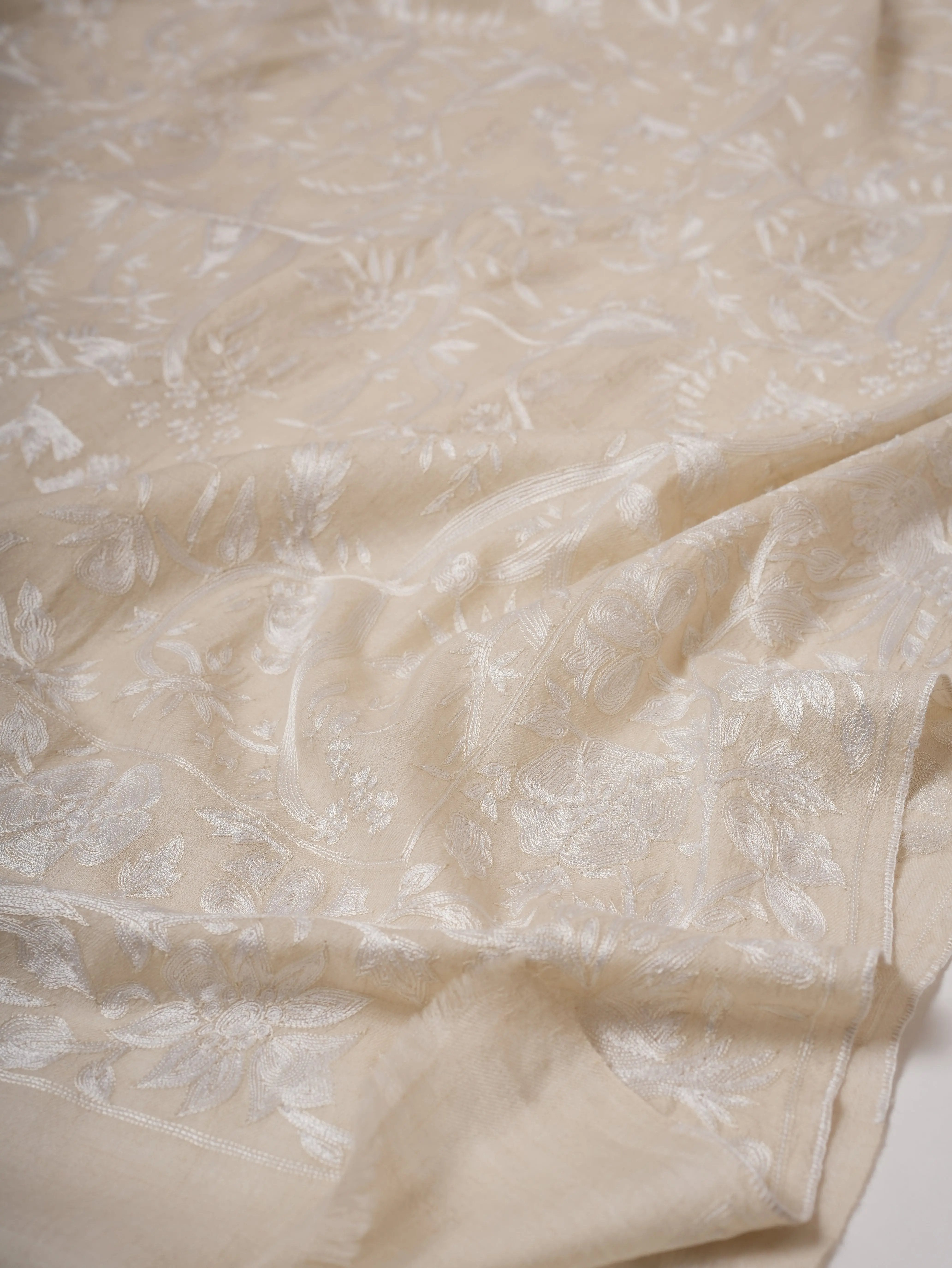 White Hand Hook Embroidered Ivory Kashmiri Pashmina Shawl Shahkaar