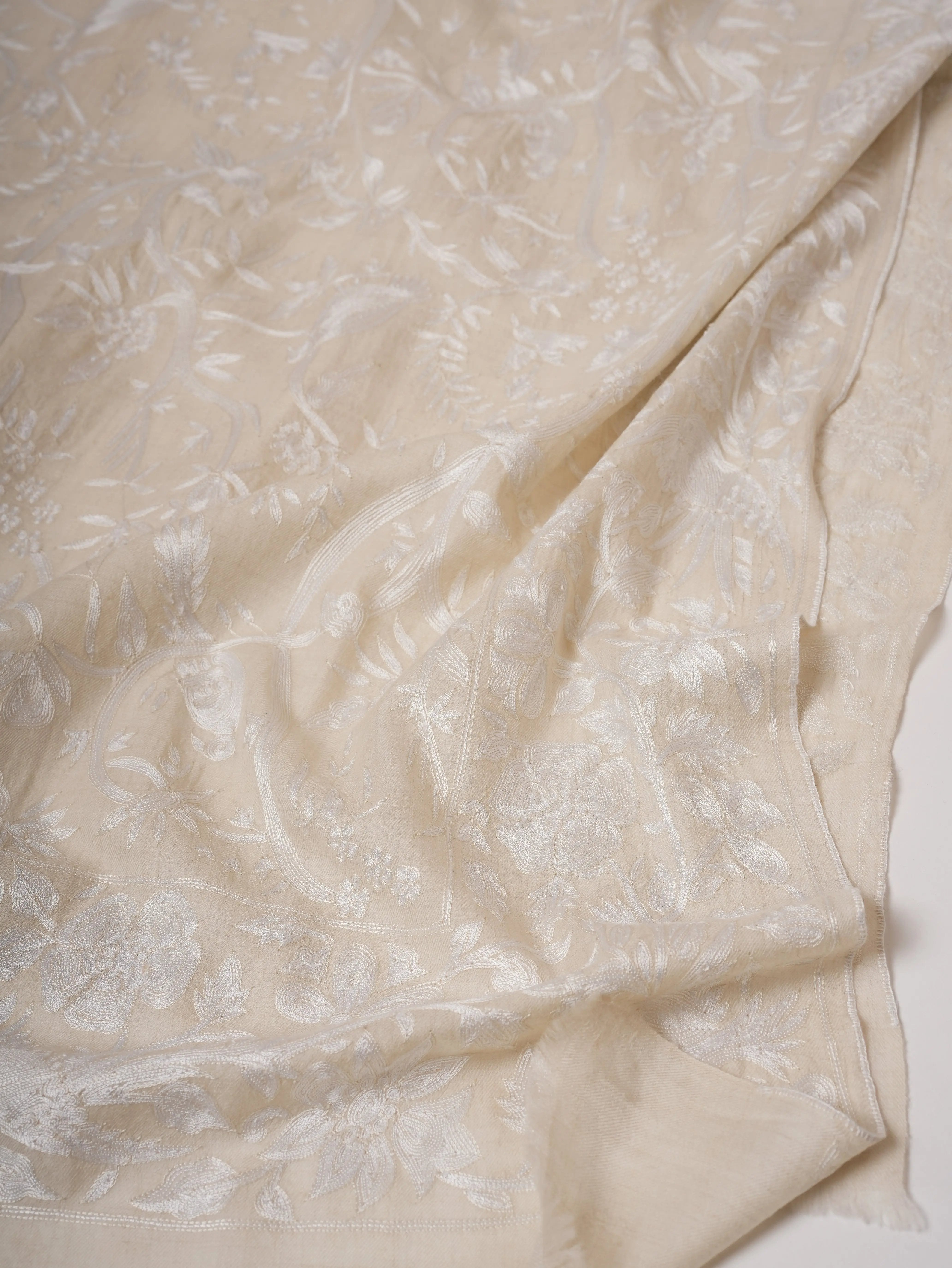 White Hand Hook Embroidered Ivory Kashmiri Pashmina Shawl Shahkaar