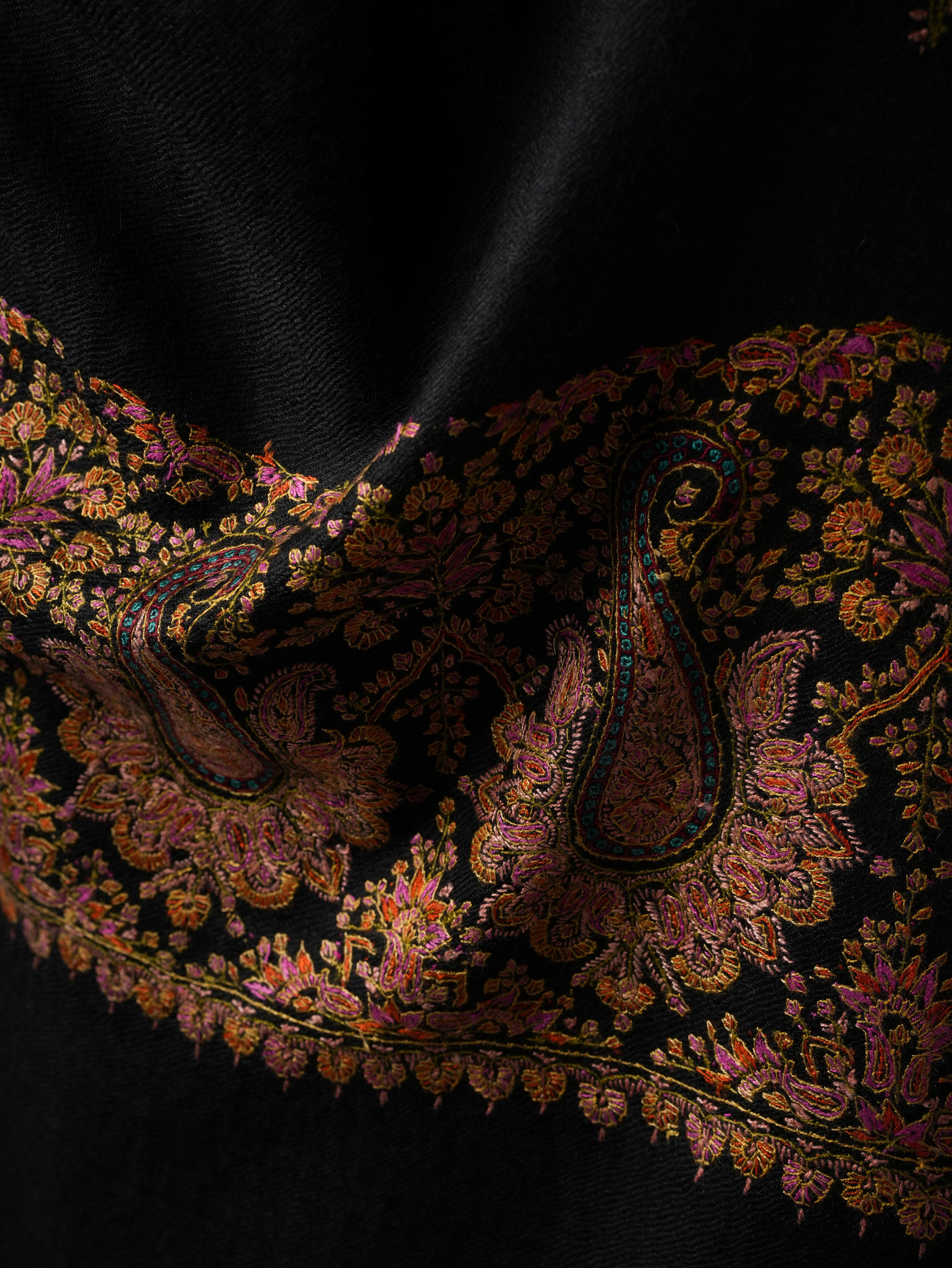 Handwoven Black Cashmere Scarf with Paisley Palla Embroidery Shahkaar