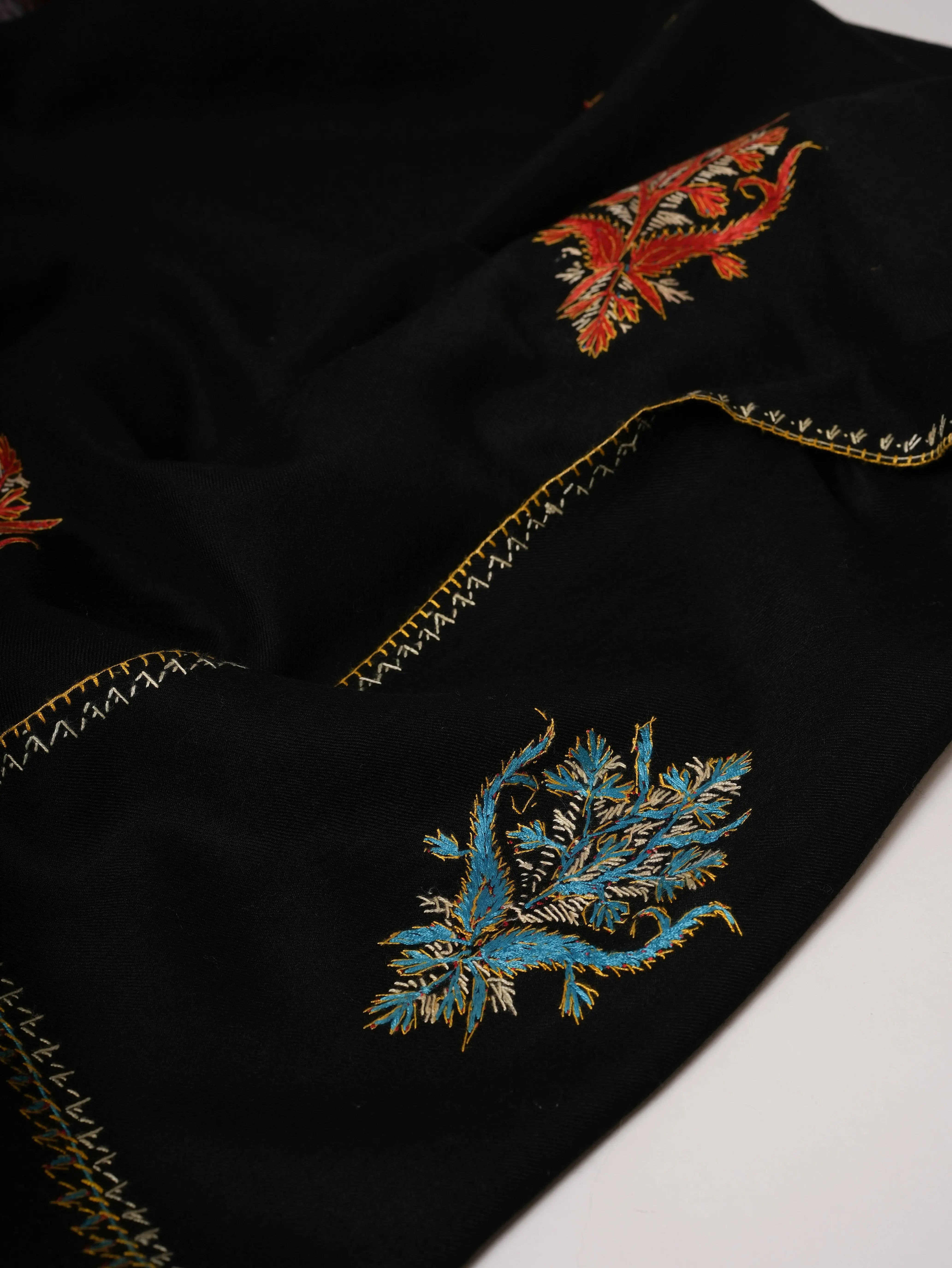 Black Aksi Hand Embroidered Fine Wool Shawl Shahkaar