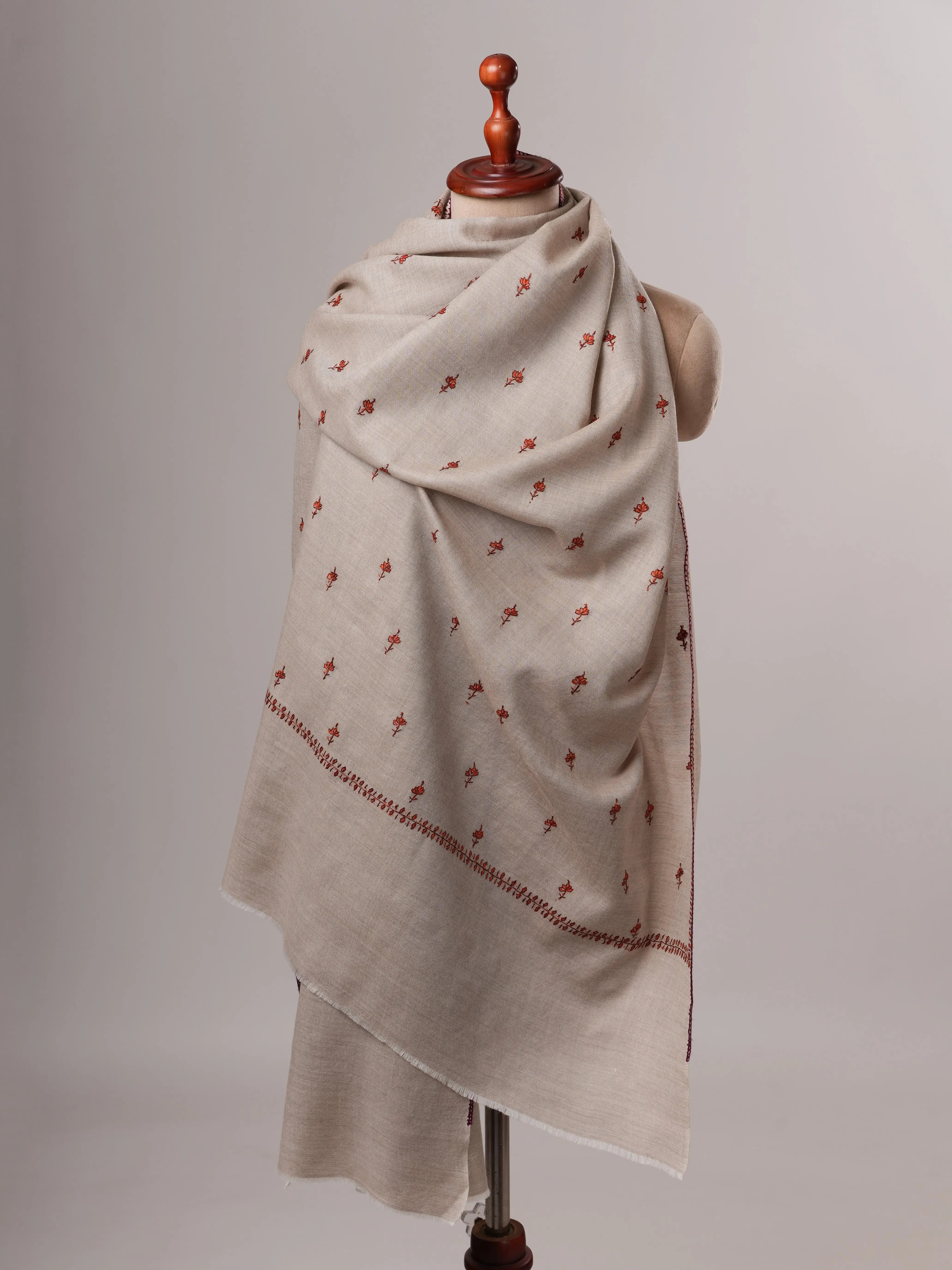 Traditional Machie Booti Handwork Fine Wool Shawl Shahkaar