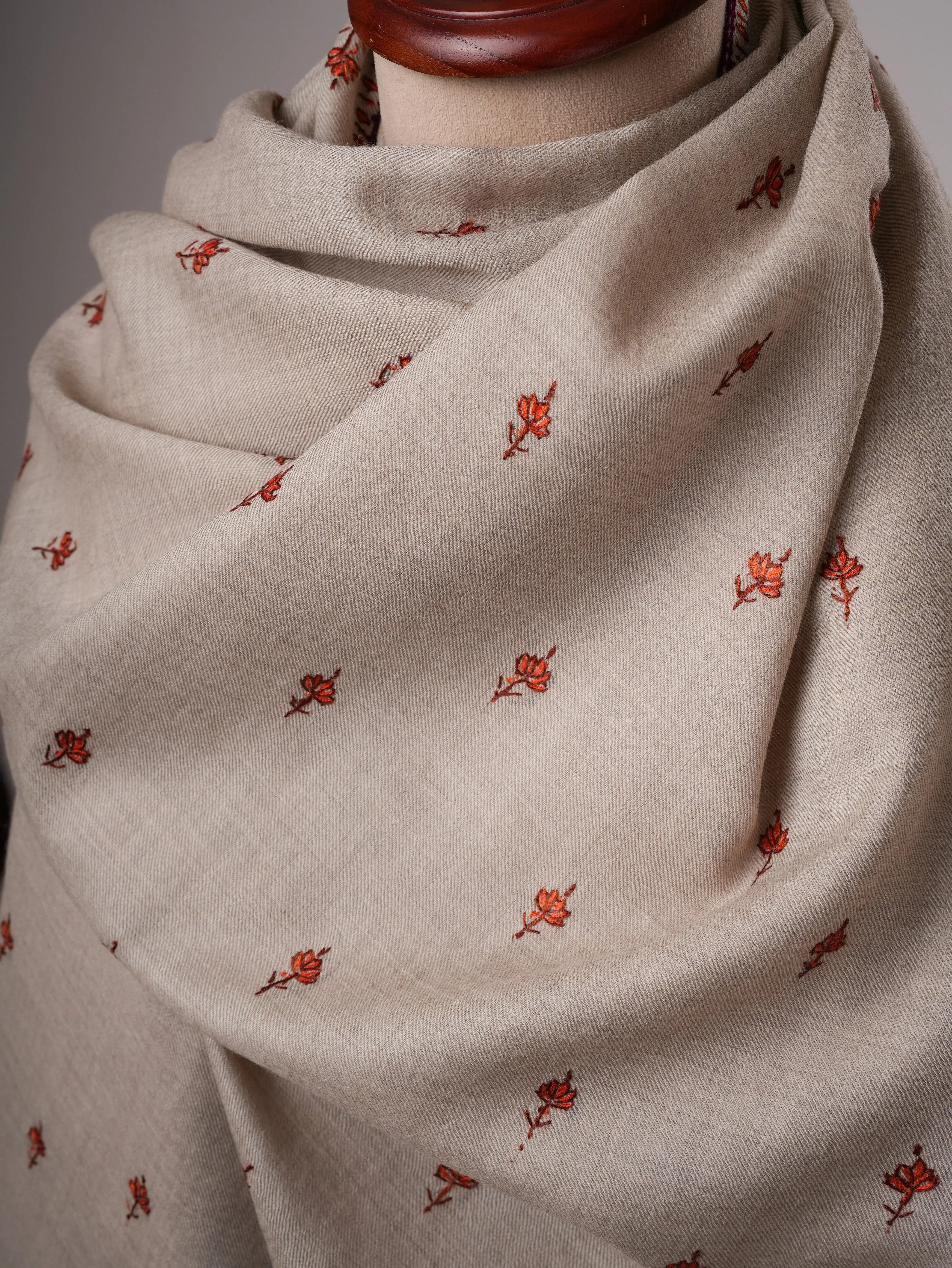 Traditional Machie Booti Handwork Fine Wool Shawl Shahkaar