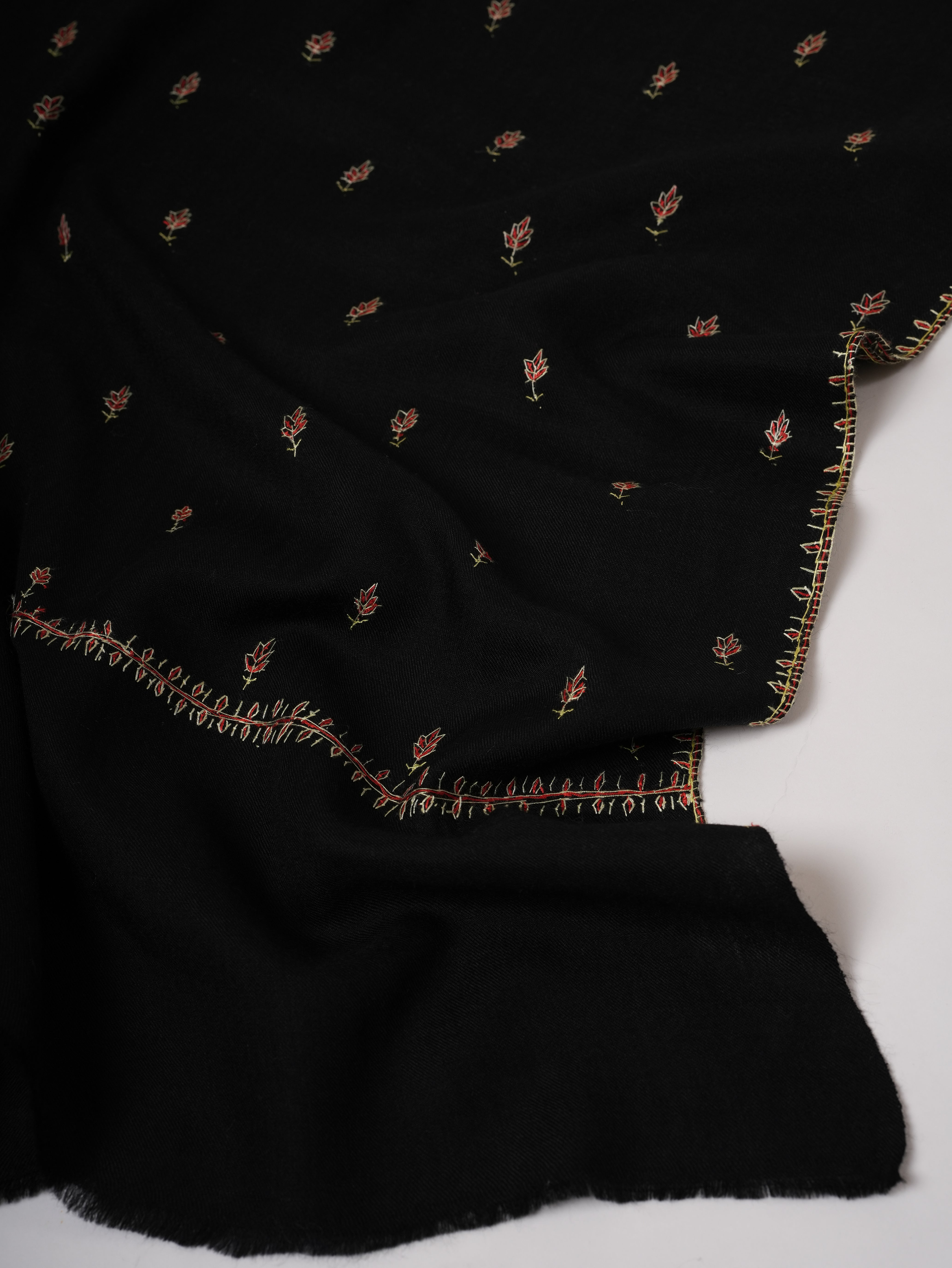 Traditional Machie Booti Hand Embroidered Fine Wool Shawl Shahkaar