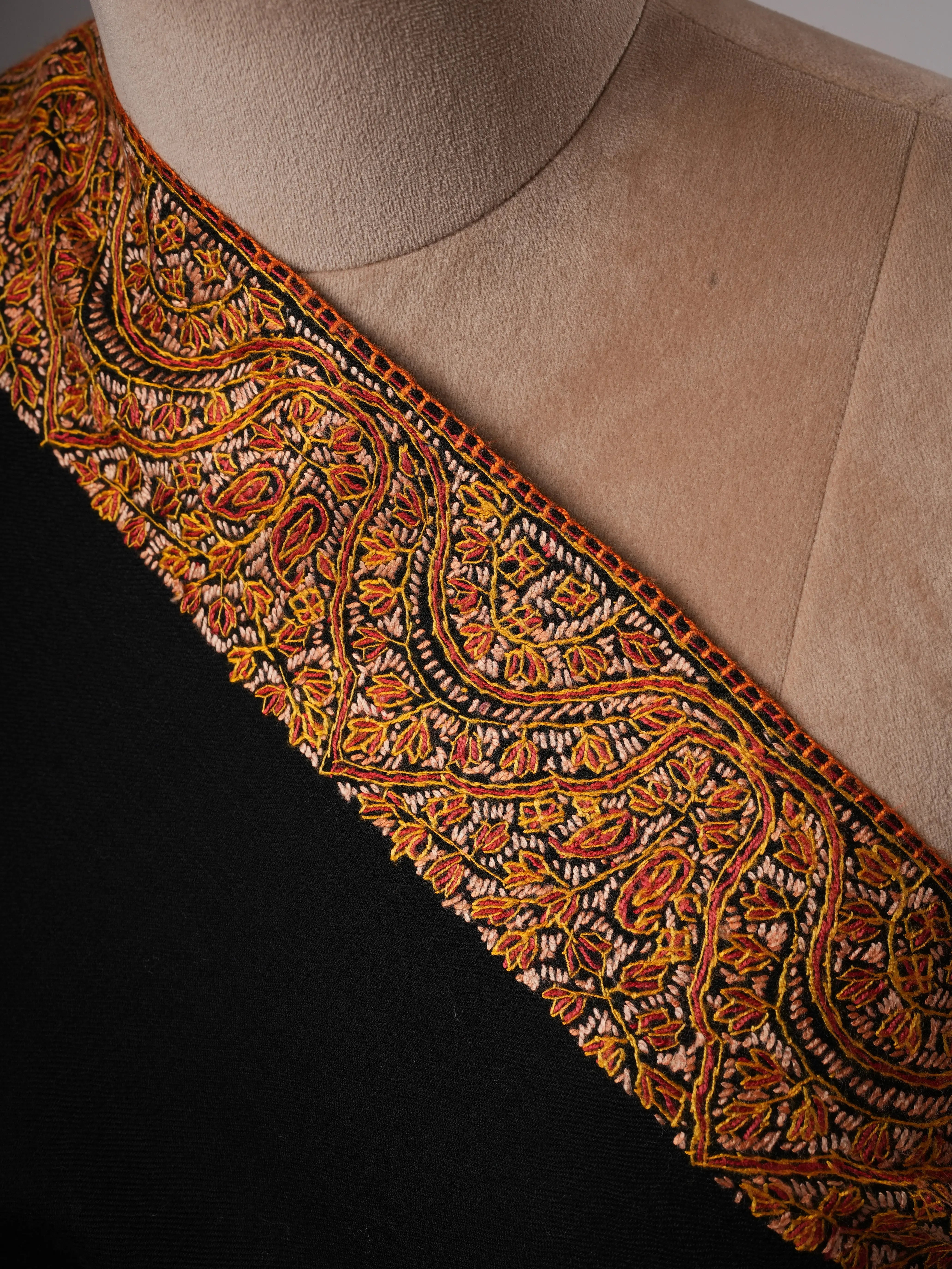 Classic Black Fine Wool Shawl with Daur Dar Embroidery Shahkaar