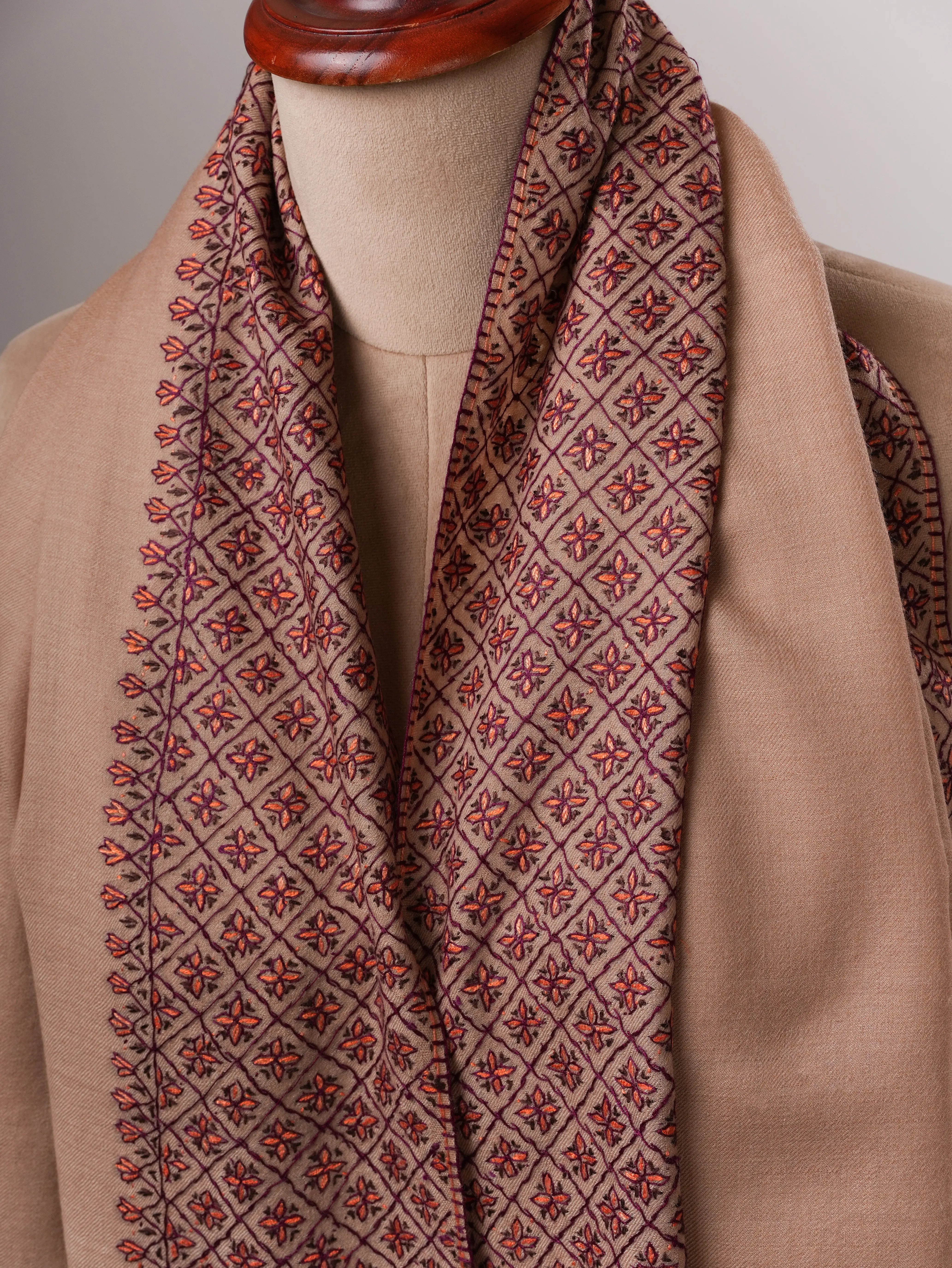 Fine Wool Beige Shawl with Daur Dar Hand Embroidery Shahkaar