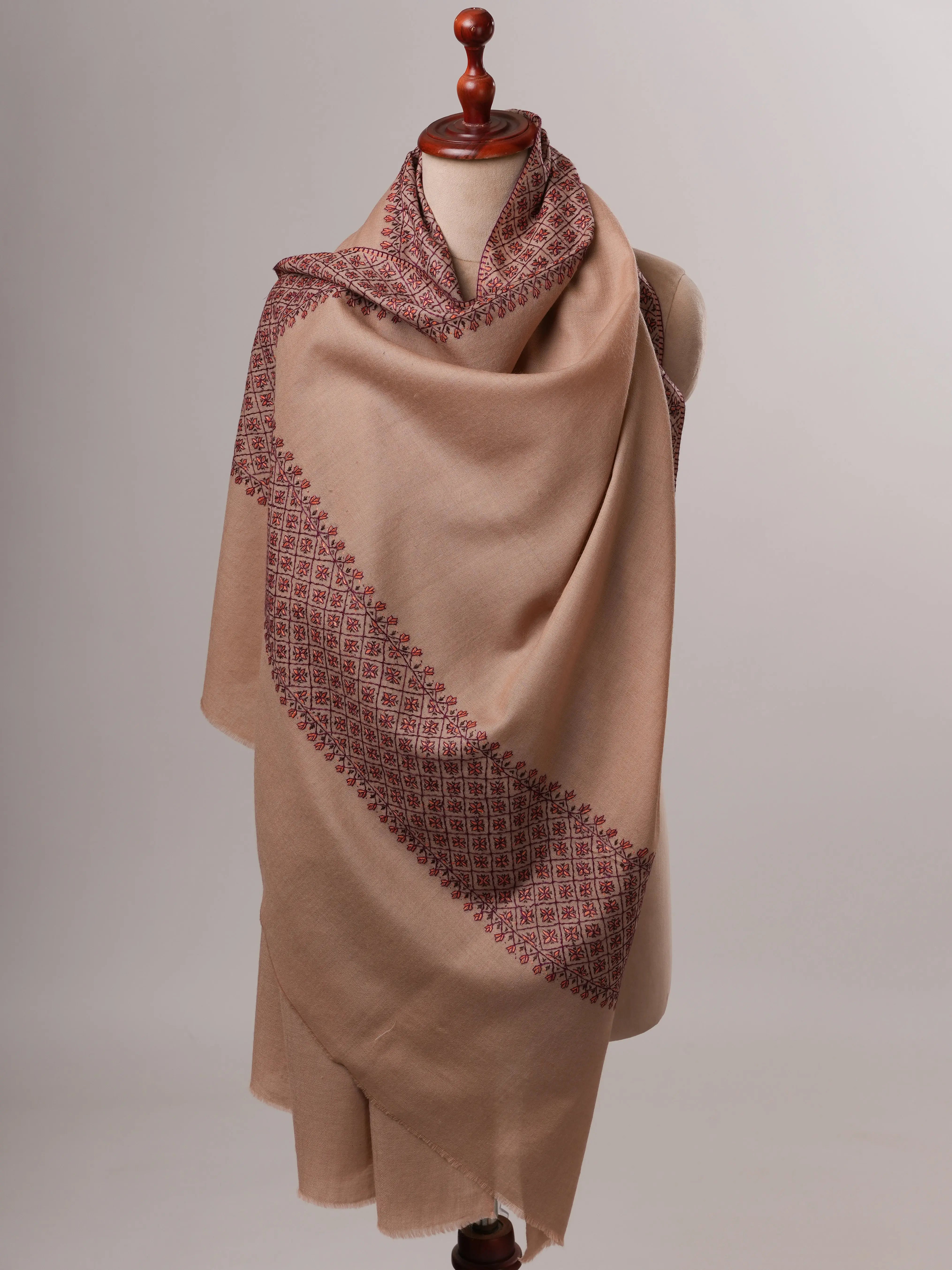 Fine Wool Beige Shawl with Daur Dar Hand Embroidery Shahkaar