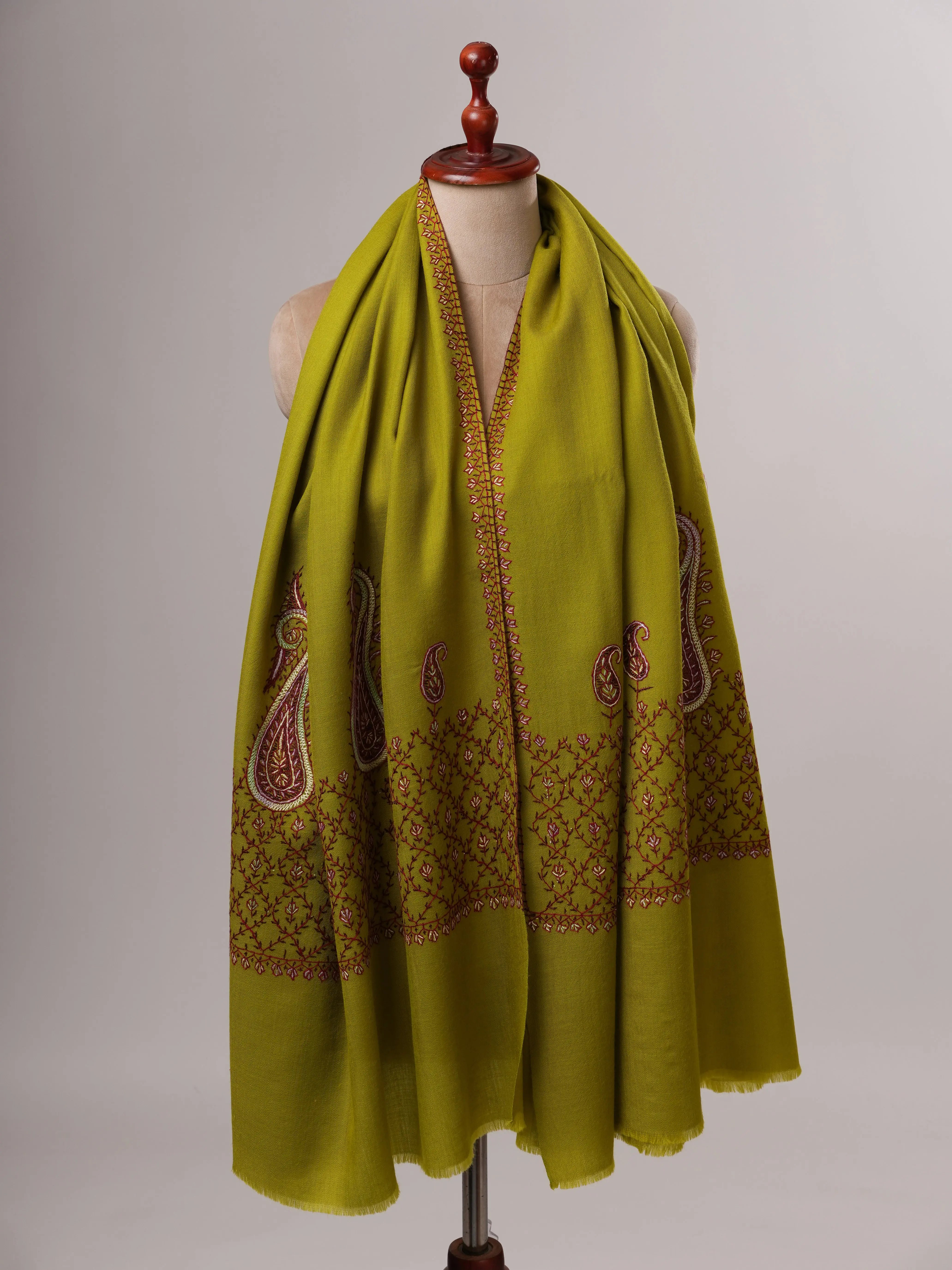 Hand Embroidered Fine Wool Shawl with Traditional Palla Motif Shahkaar
