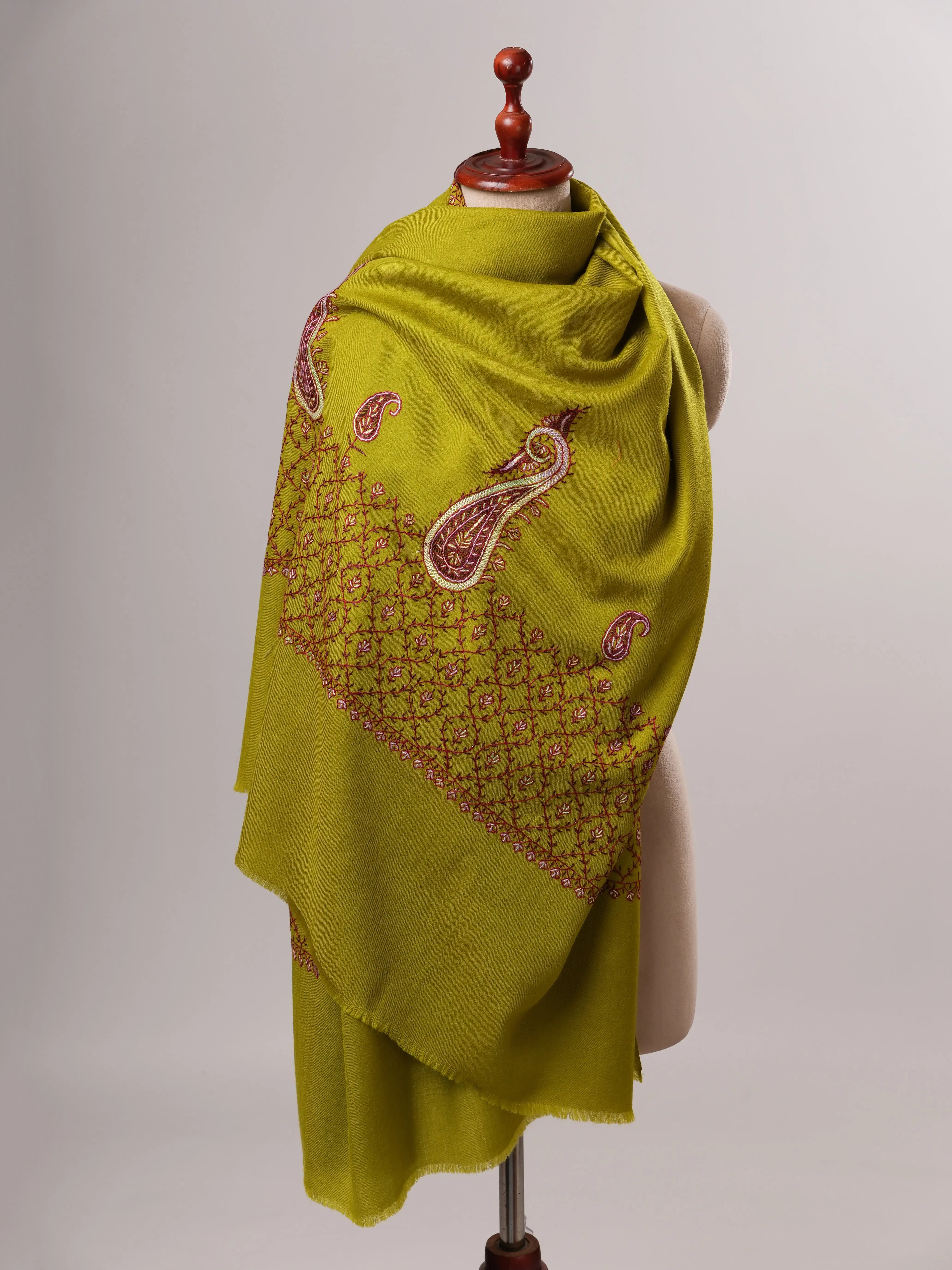 Hand Embroidered Fine Wool Shawl with Traditional Palla Motif Shahkaar