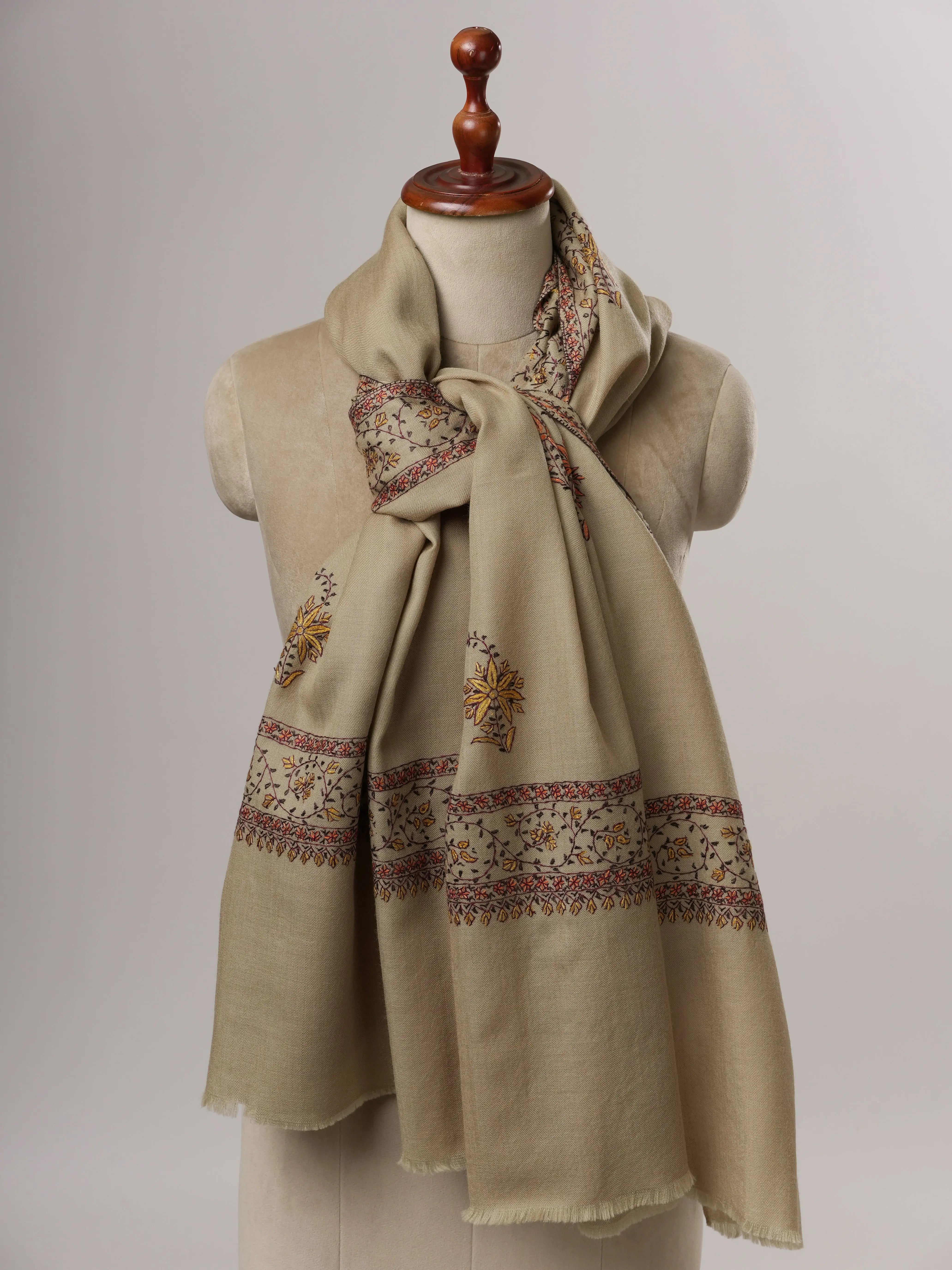 Fine Wool Shawl with Hand-Embroidered Daur Buteh Motif Shahkaar