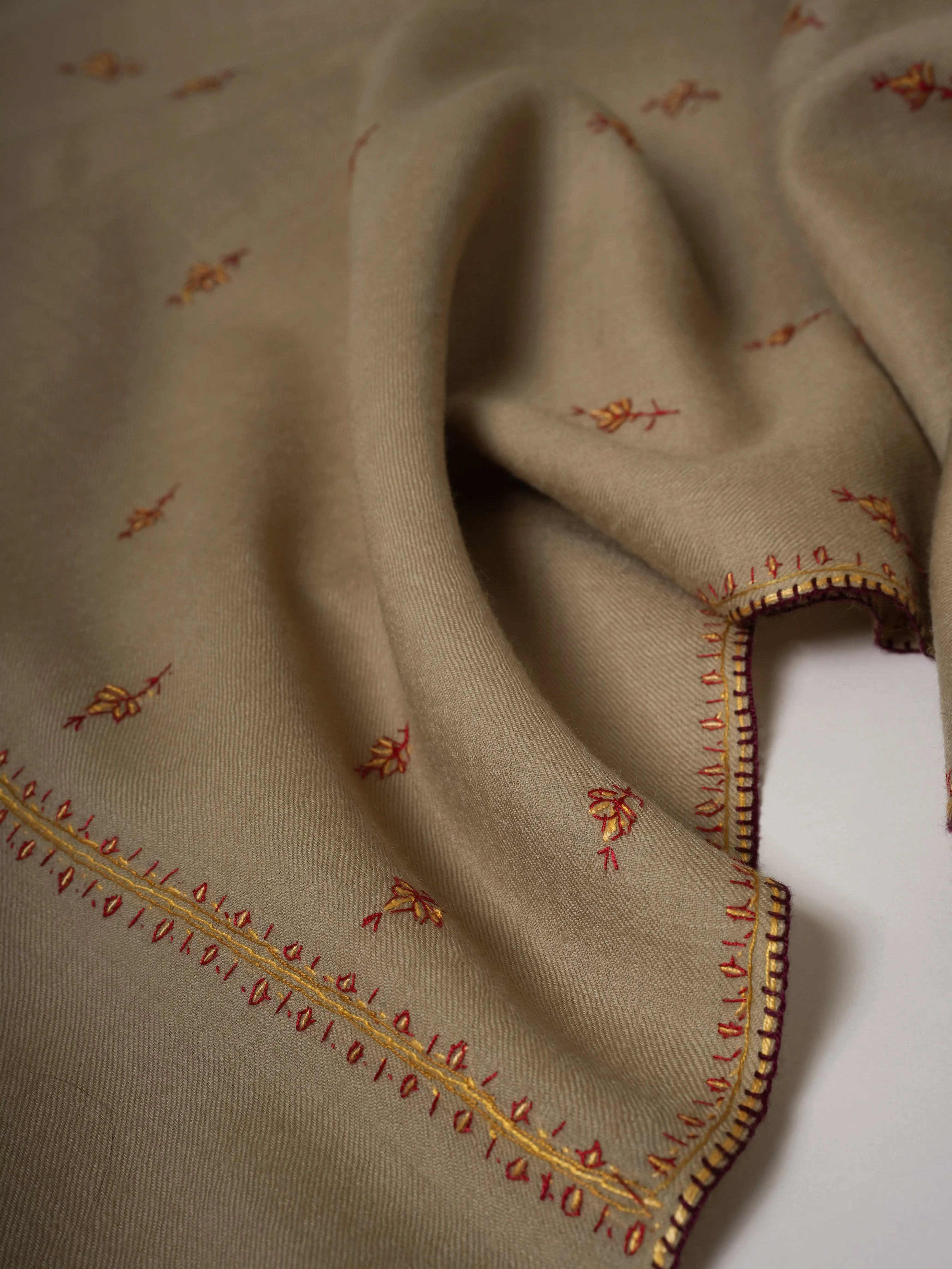 Machie Booti Hand Embroidered Fine Wool Soft Shawl Shahkaar