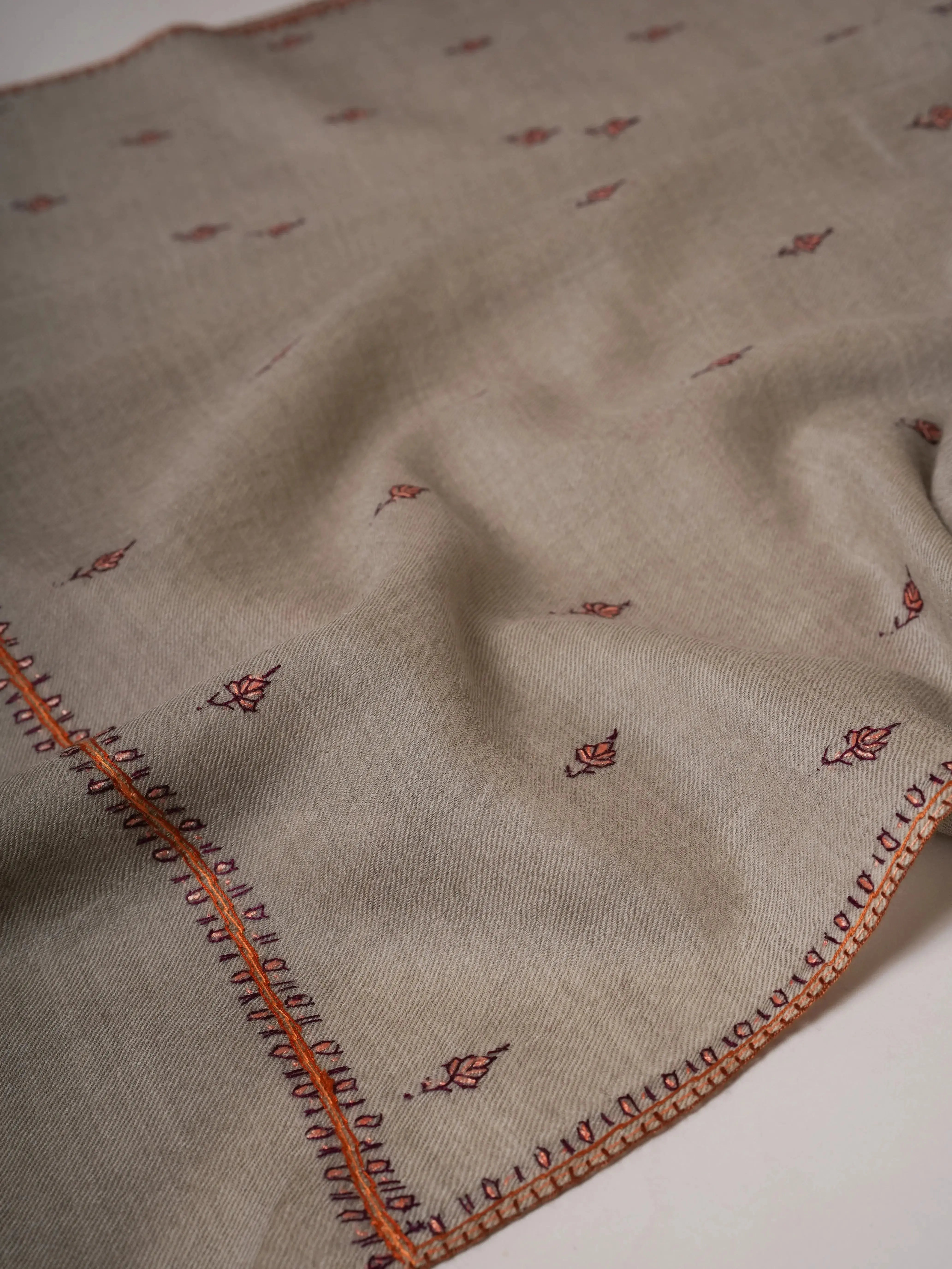Grey Fine Wool Machie Booti Hand Embroidered Shawl Shahkaar
