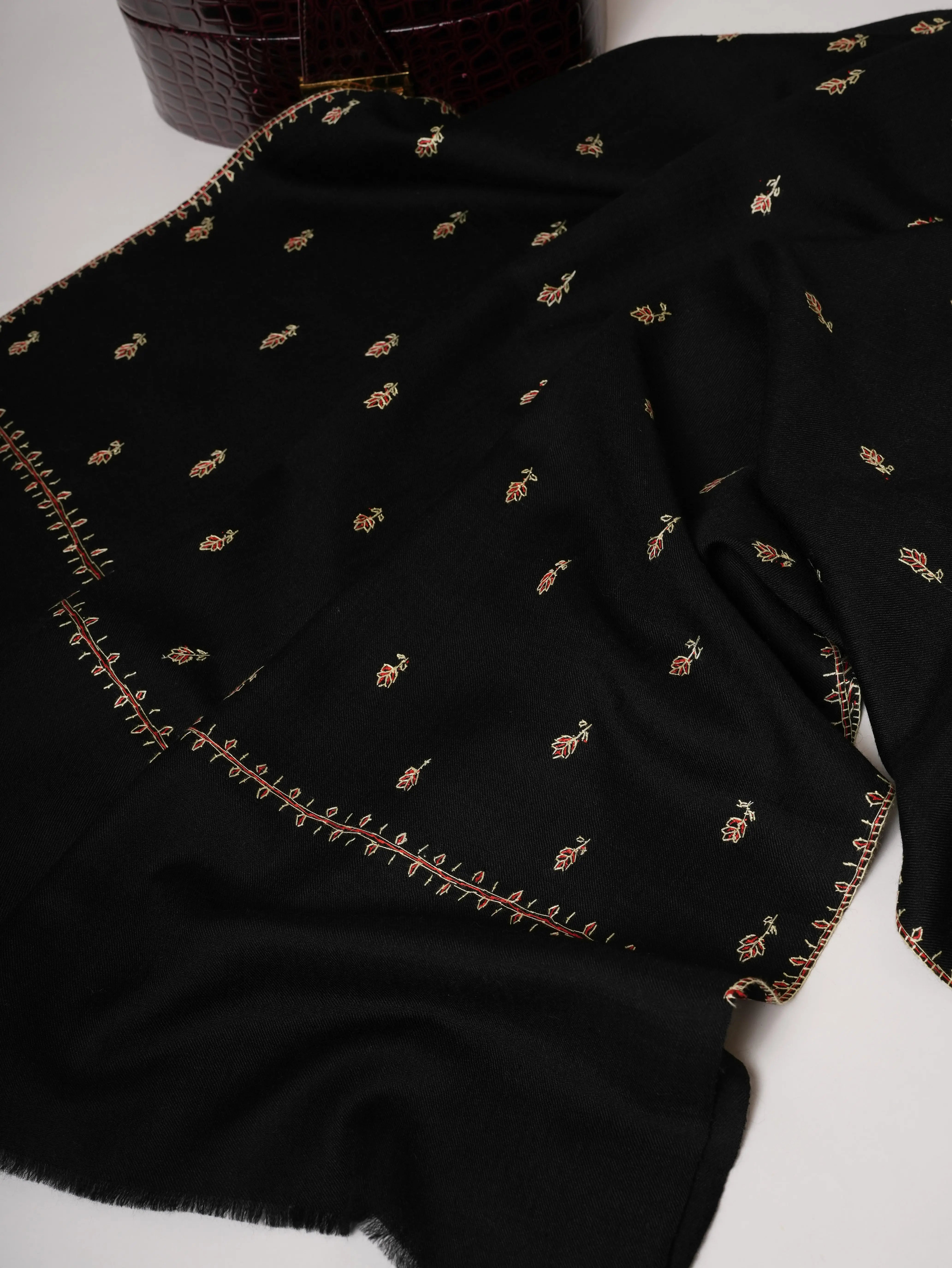 Hand Embroidered Machie Booti Indian Fine Wool Shawl Shahkaar