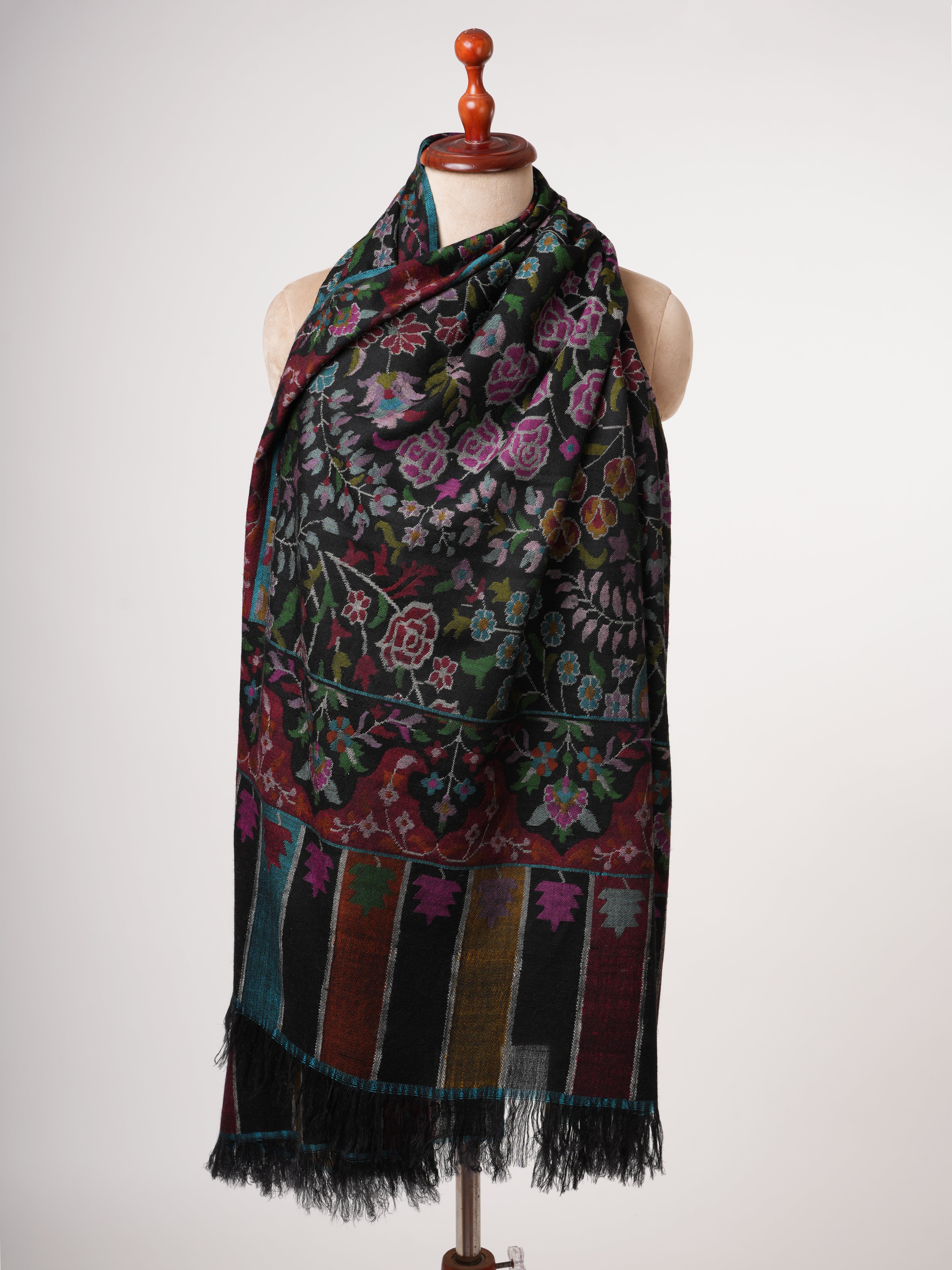 Black Kashmir Kani Weave Pashmina Shawl - Patrimonio in tessuto a mano