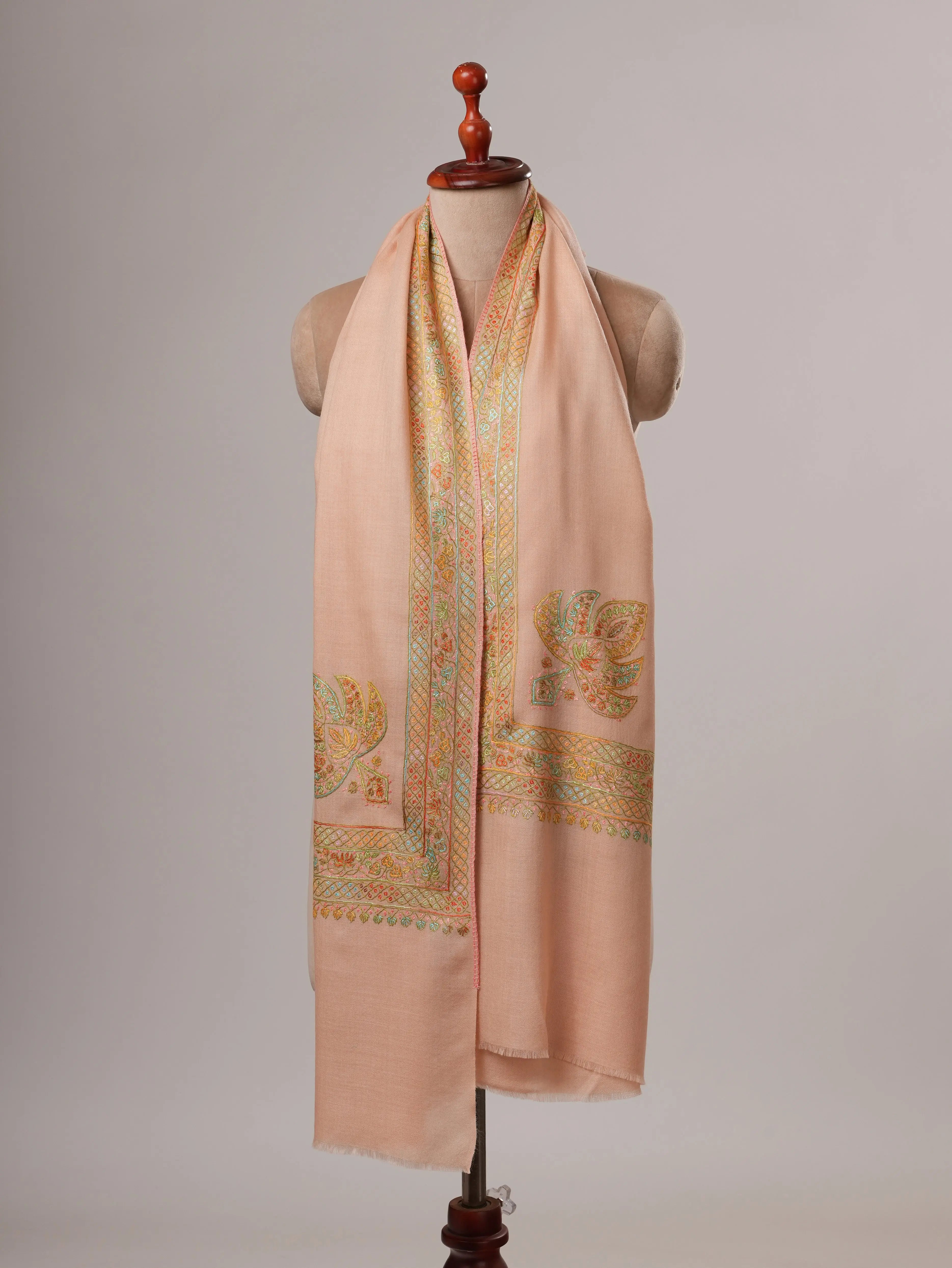 Peach Daur Dar Hand Embroidered Fine Wool Kashmiri Shawl Shahkaar
