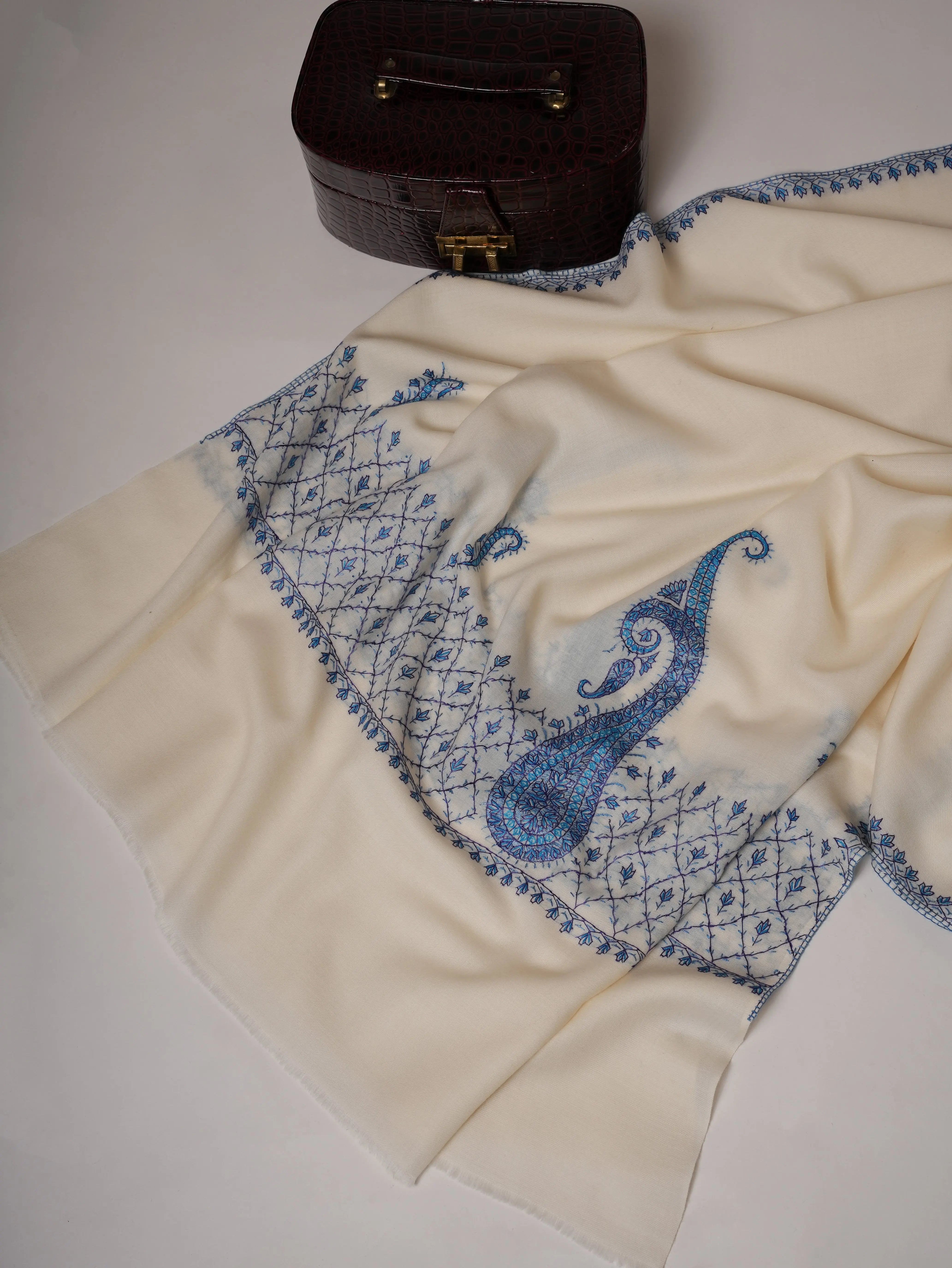 White Fine Wool Hand Embroidered Palla Kashmiri Shawl Shahkaar