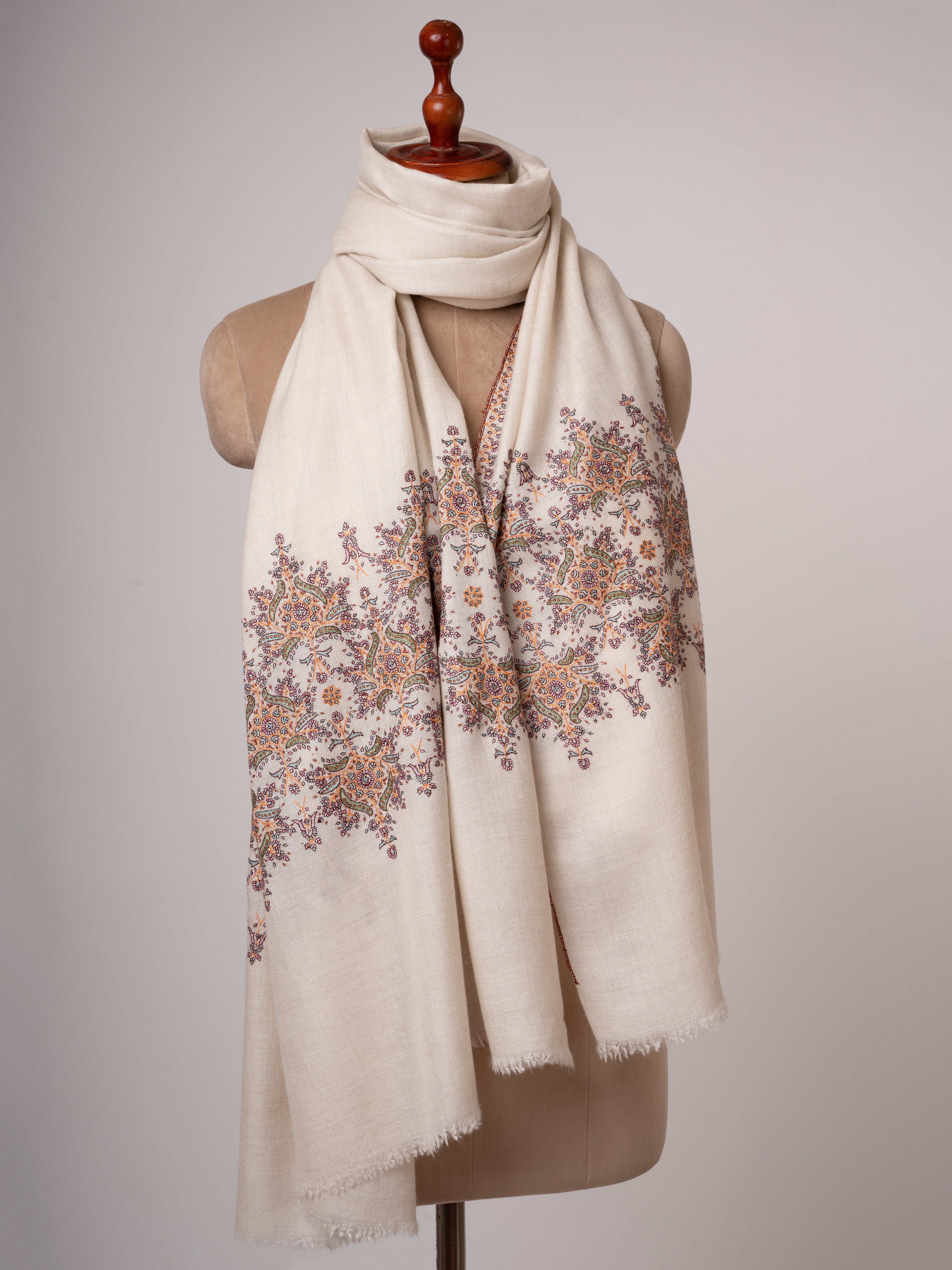 Ivory Kashmiri Pashmina Shawl Fine Sozni Embroidery on Shorter Ends Shahkaar