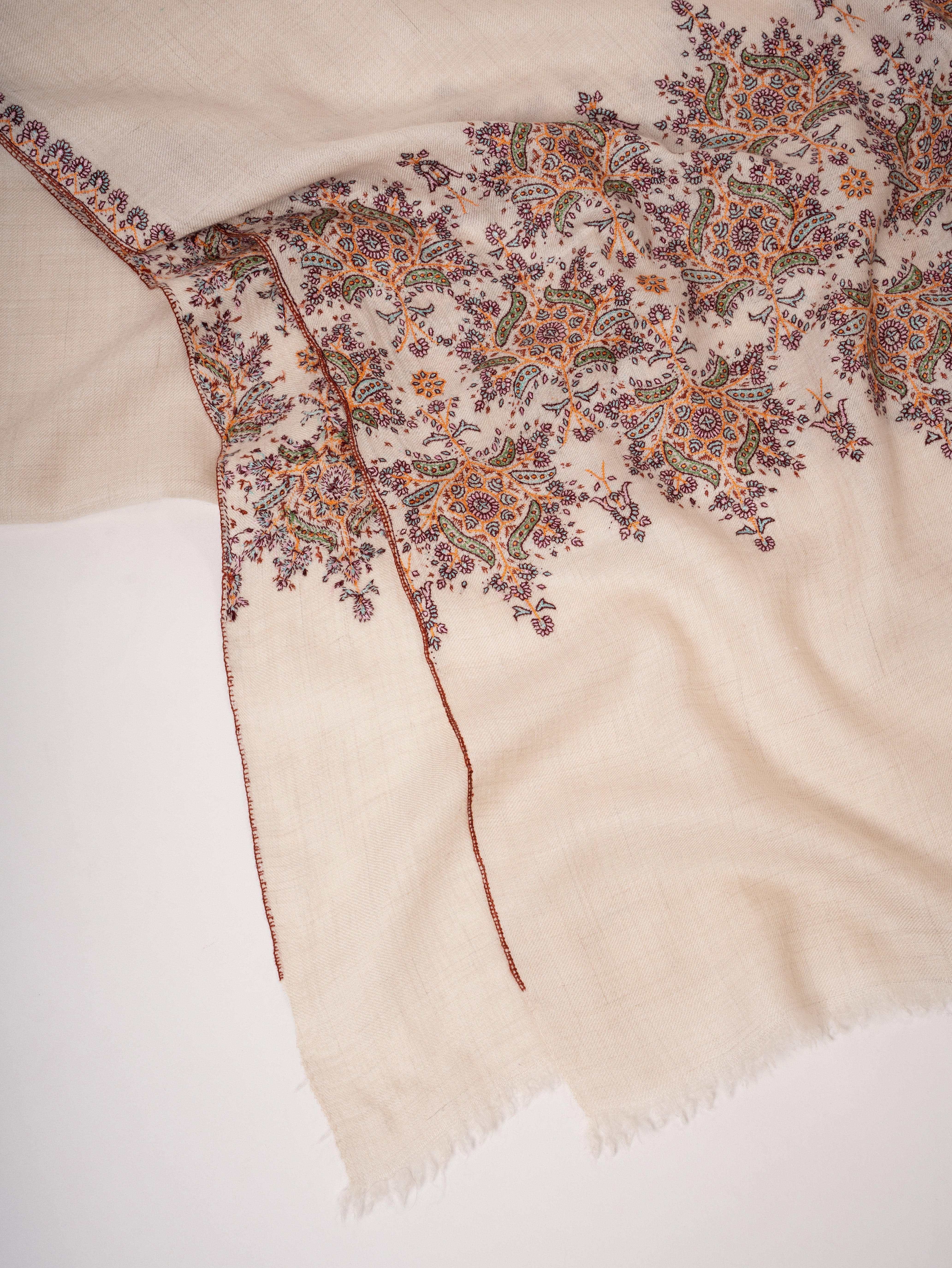 Ivory Kashmiri Pashmina Shawl Fine Sozni Embroidery on Shorter Ends Shahkaar
