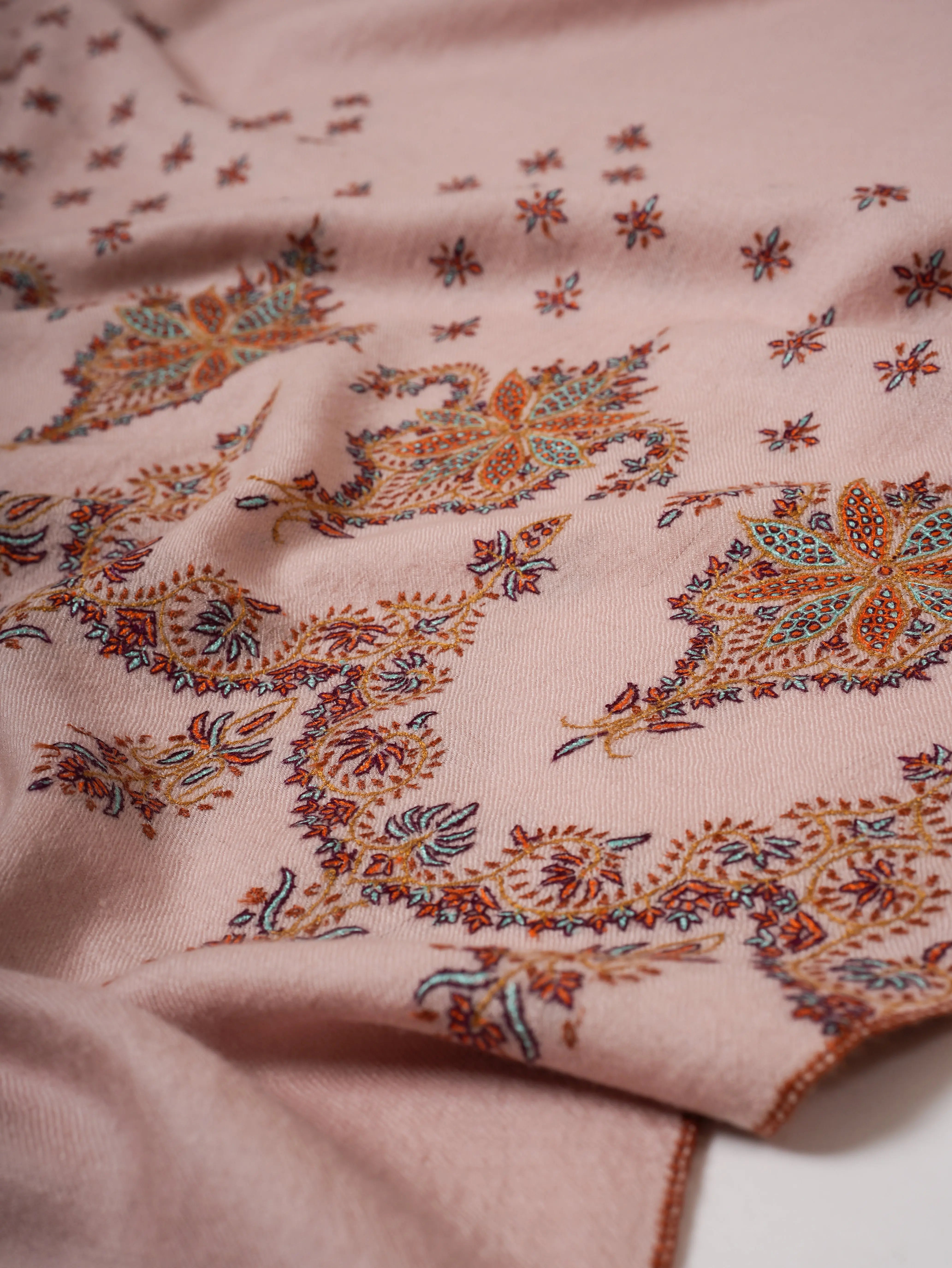 Baby Pink Pashmina Shawl – Hand-Embroidered Palla Design Shahkaar